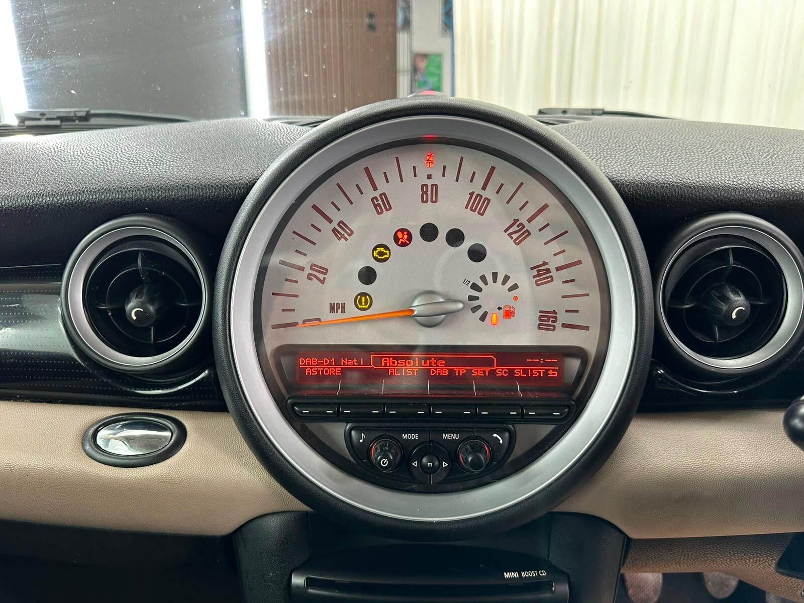 Mini Hatch view 32