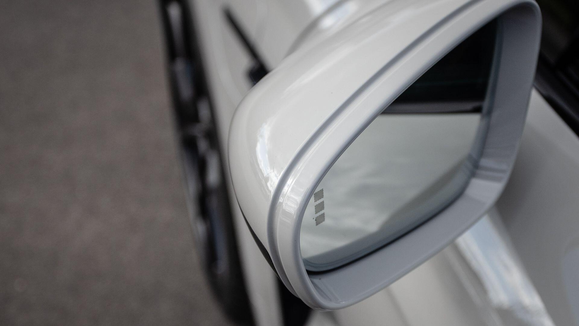 Porsche Taycan view 36