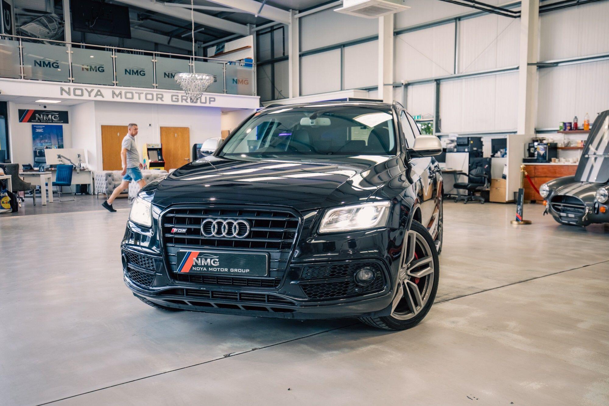 Audi SQ5 view 4