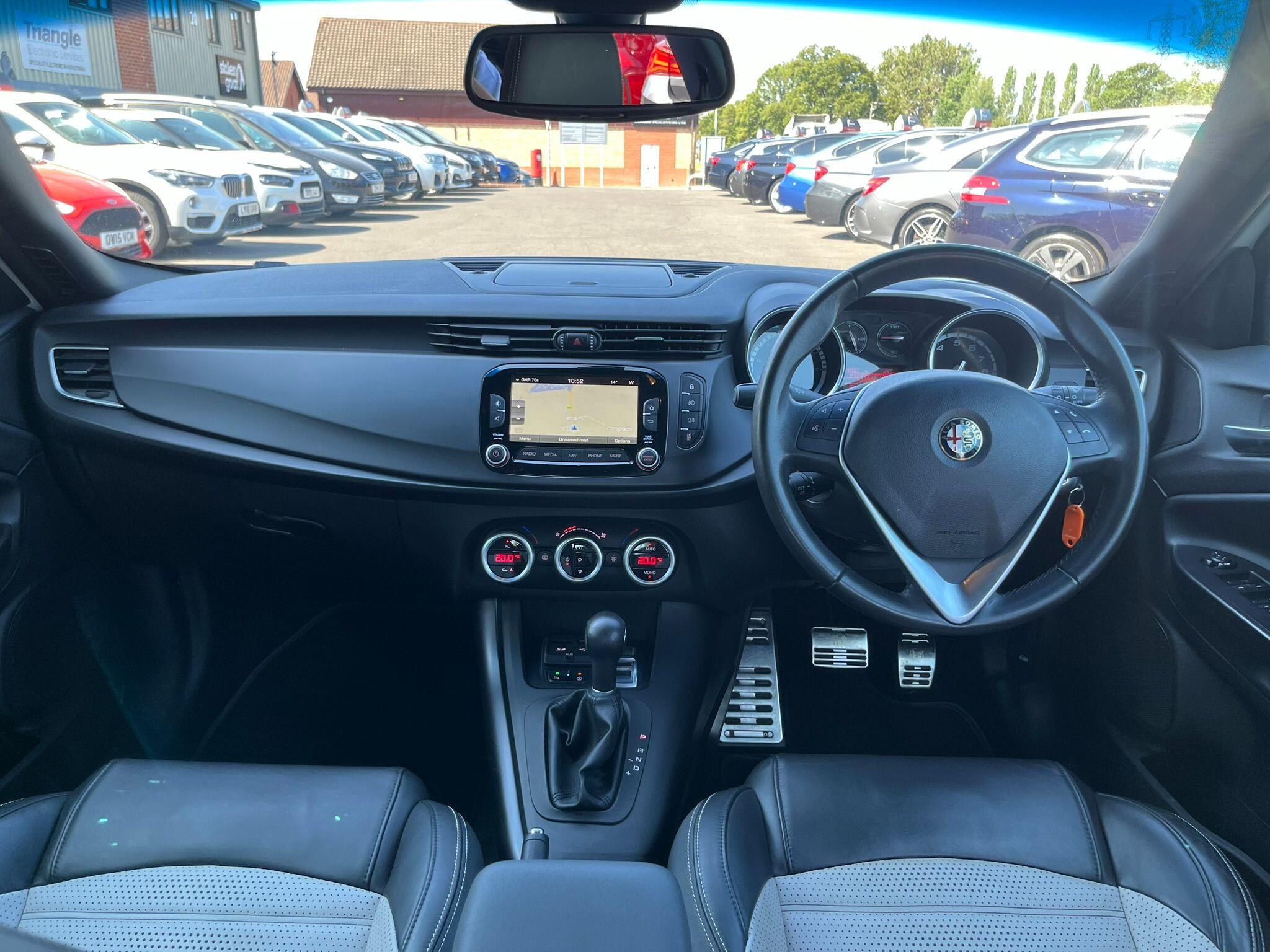 Alfa Romeo Giulietta view 14
