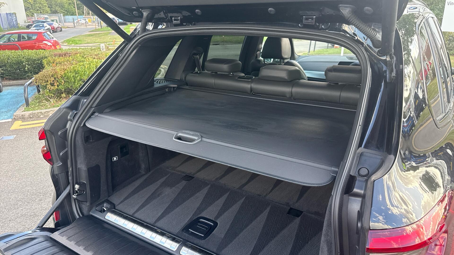 BMW X5 view 28