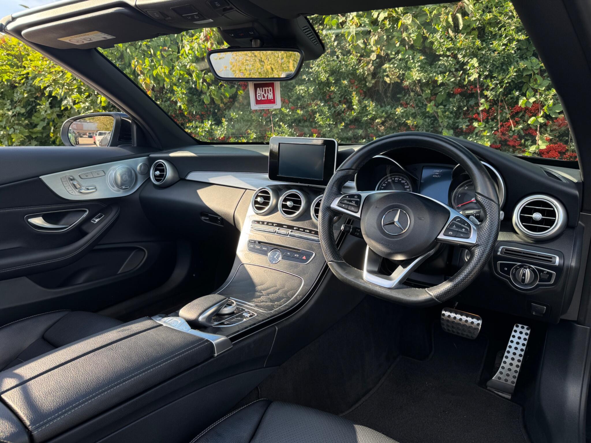 Mercedes-Benz C-Class view 21