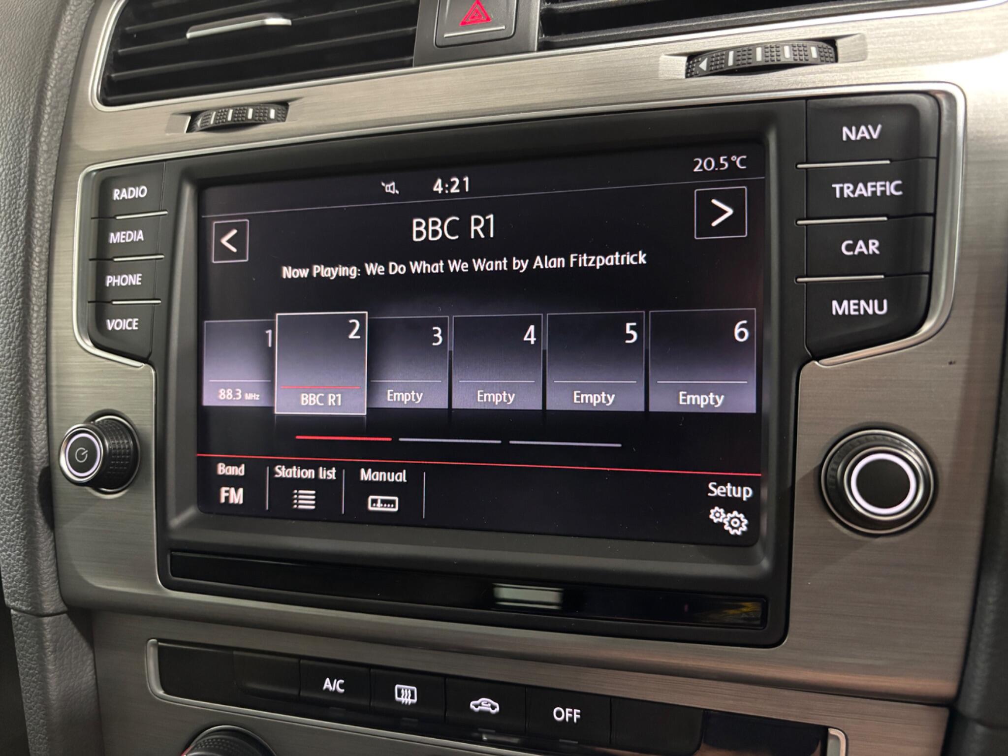 Volkswagen Golf view 40