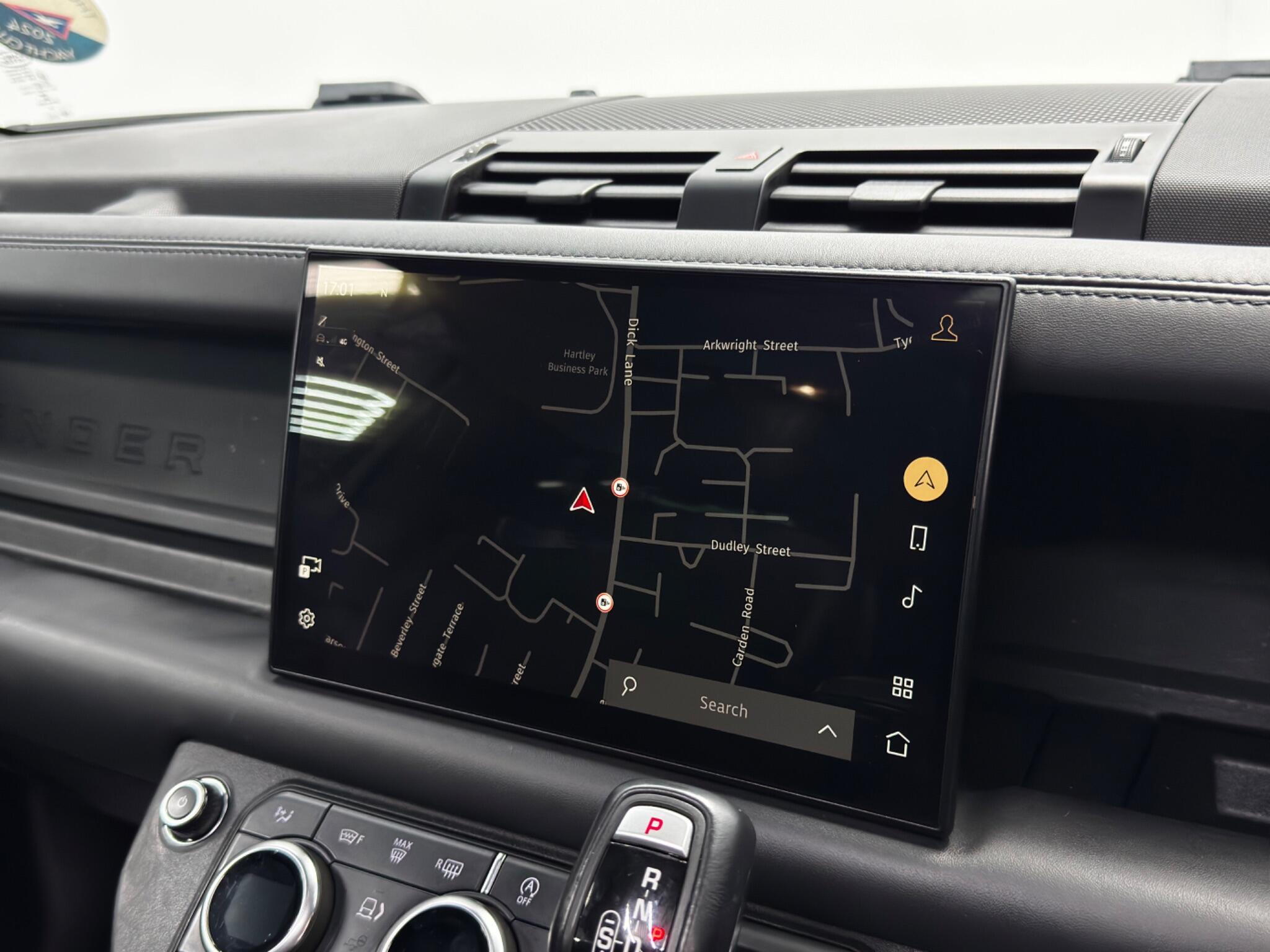 Land Rover Defender view 12