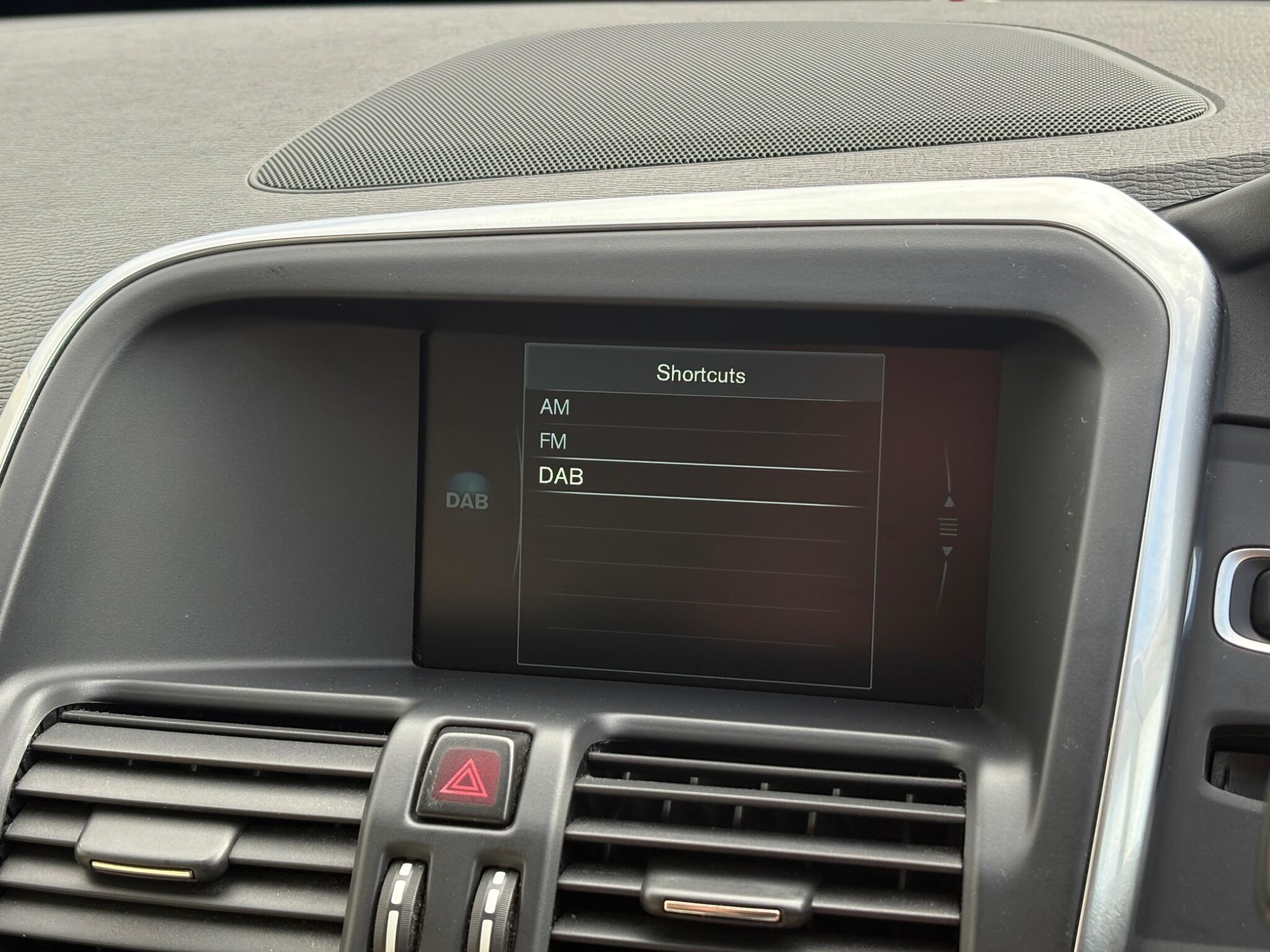 Volvo XC60 view 29