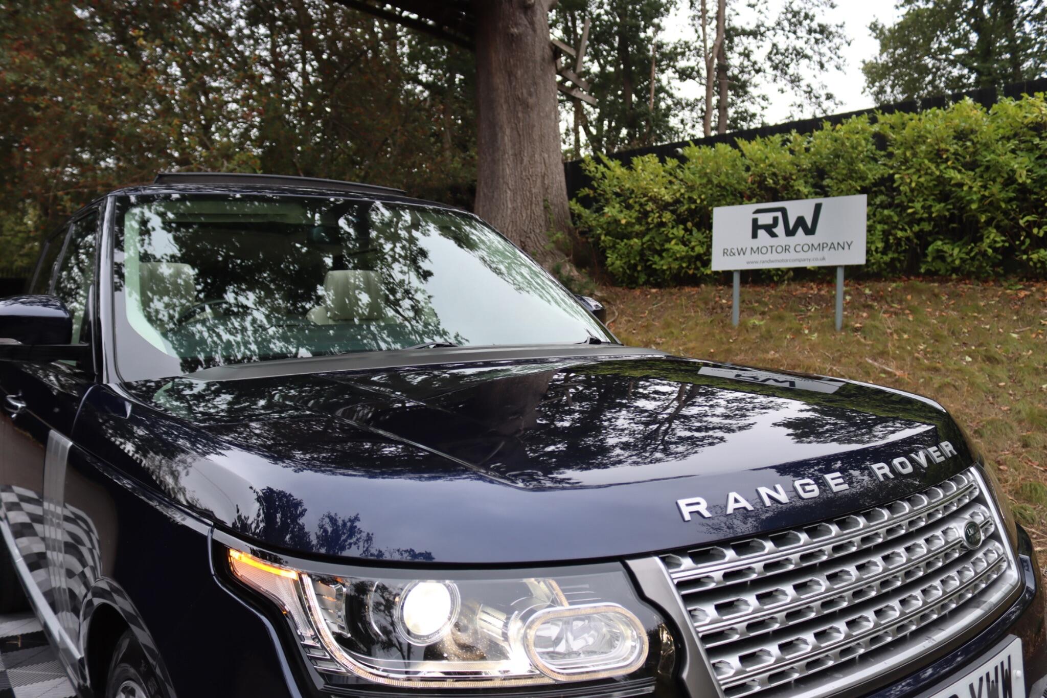 Land Rover Range Rover view 23