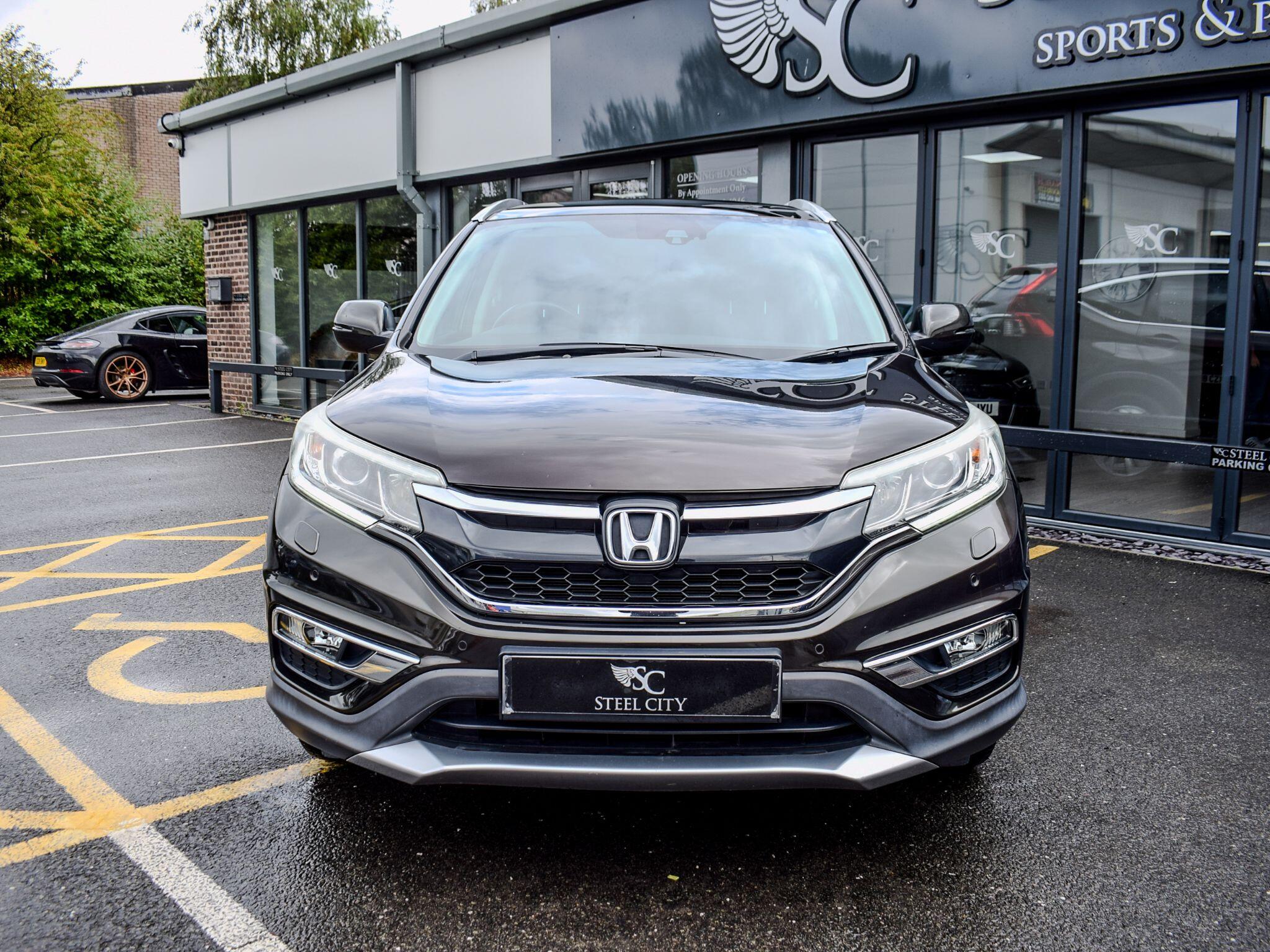 Honda CR-V view 3