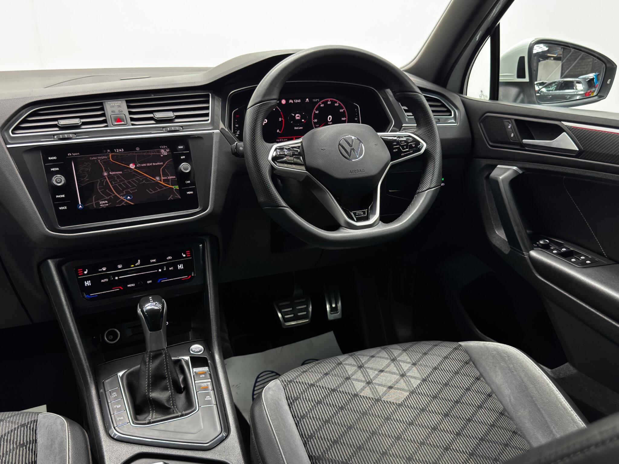 Volkswagen Tiguan view 26