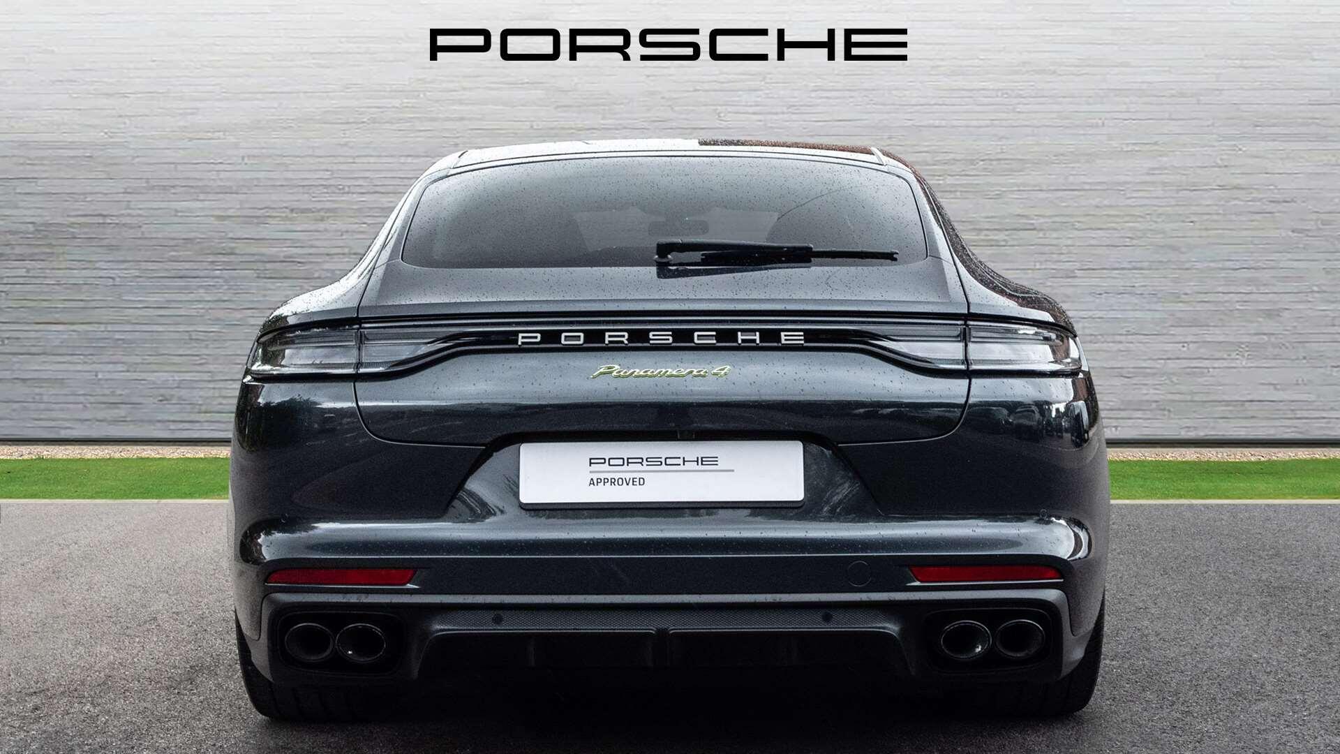 Porsche Panamera view 10