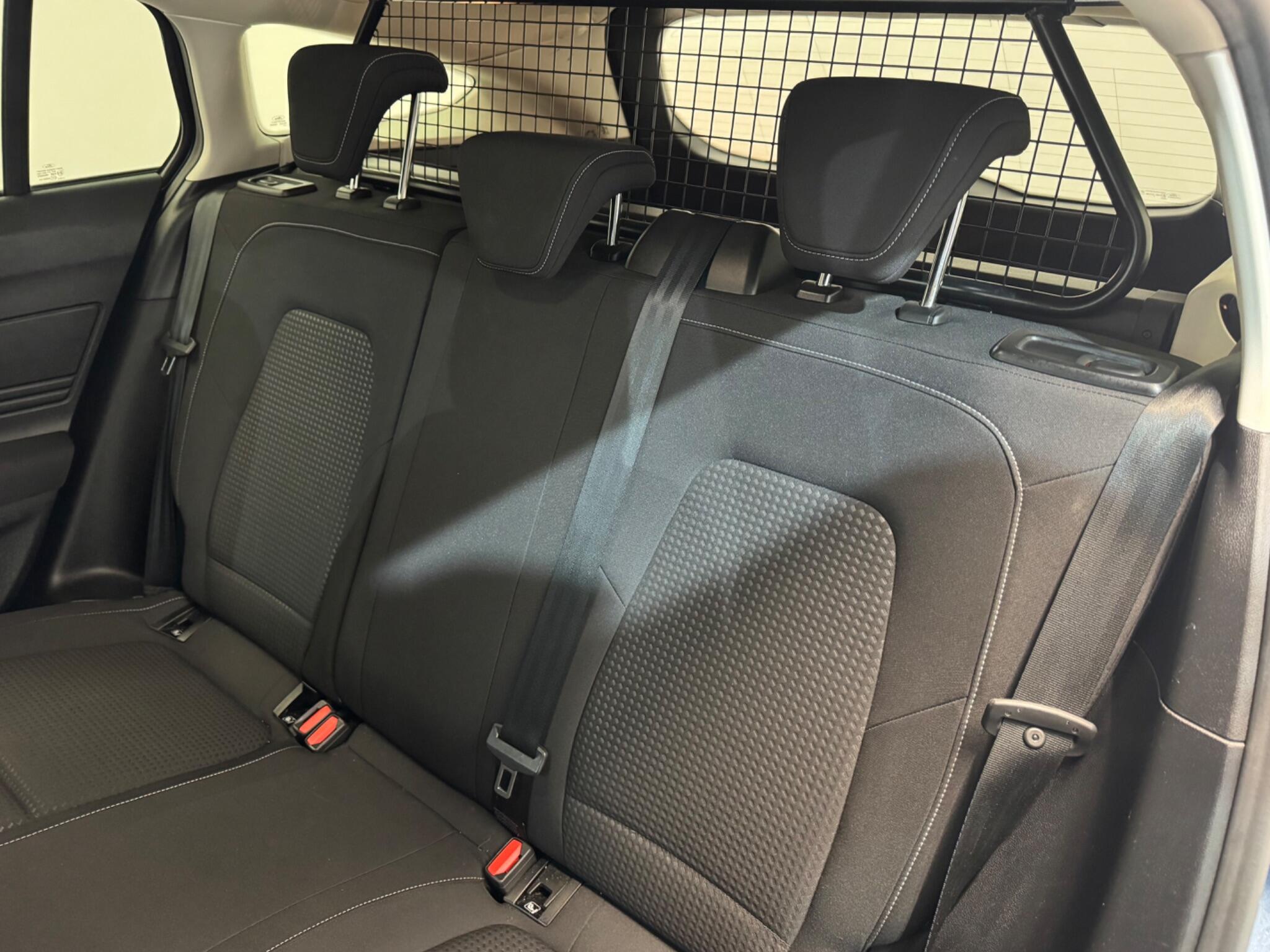 Ford Focus view 38