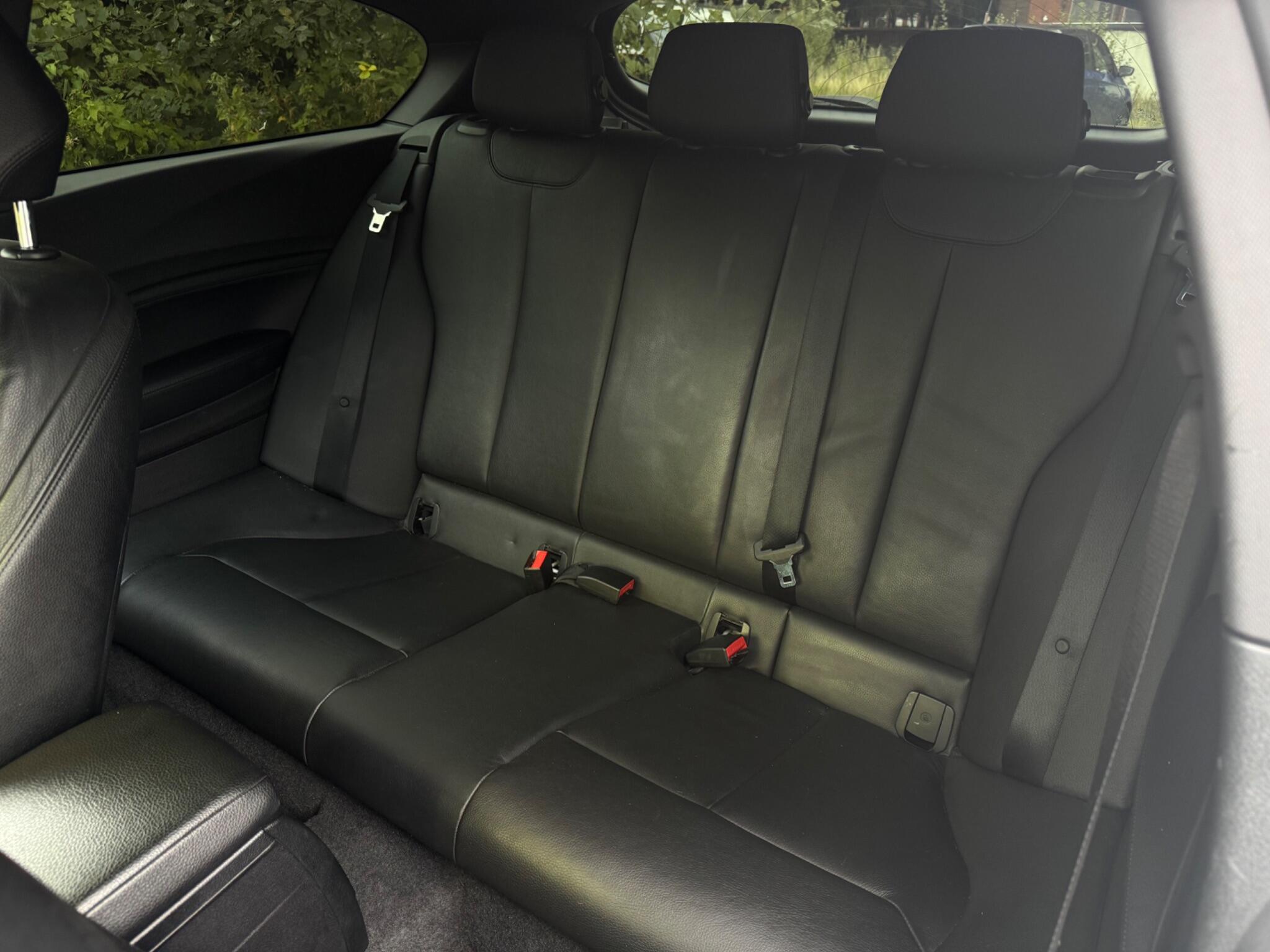 BMW 1 Series view 23
