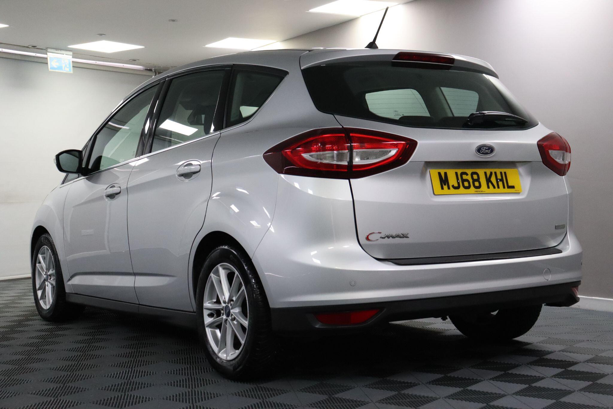 Ford C-Max view 27