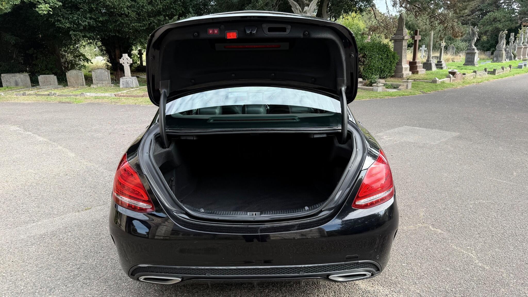 Mercedes-Benz C-Class view 61