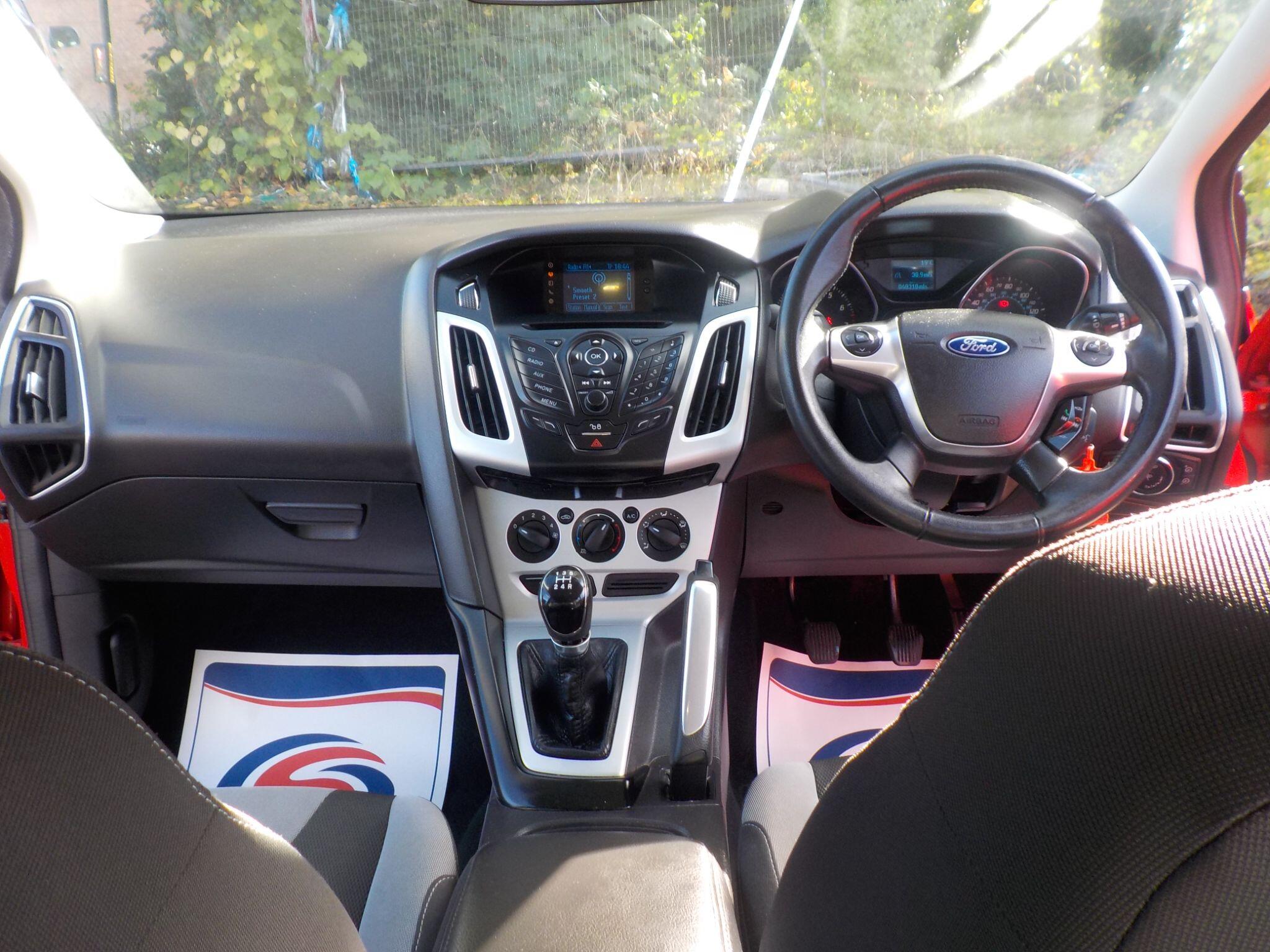 Ford Focus 1.6 Zetec Euro 5 5dr