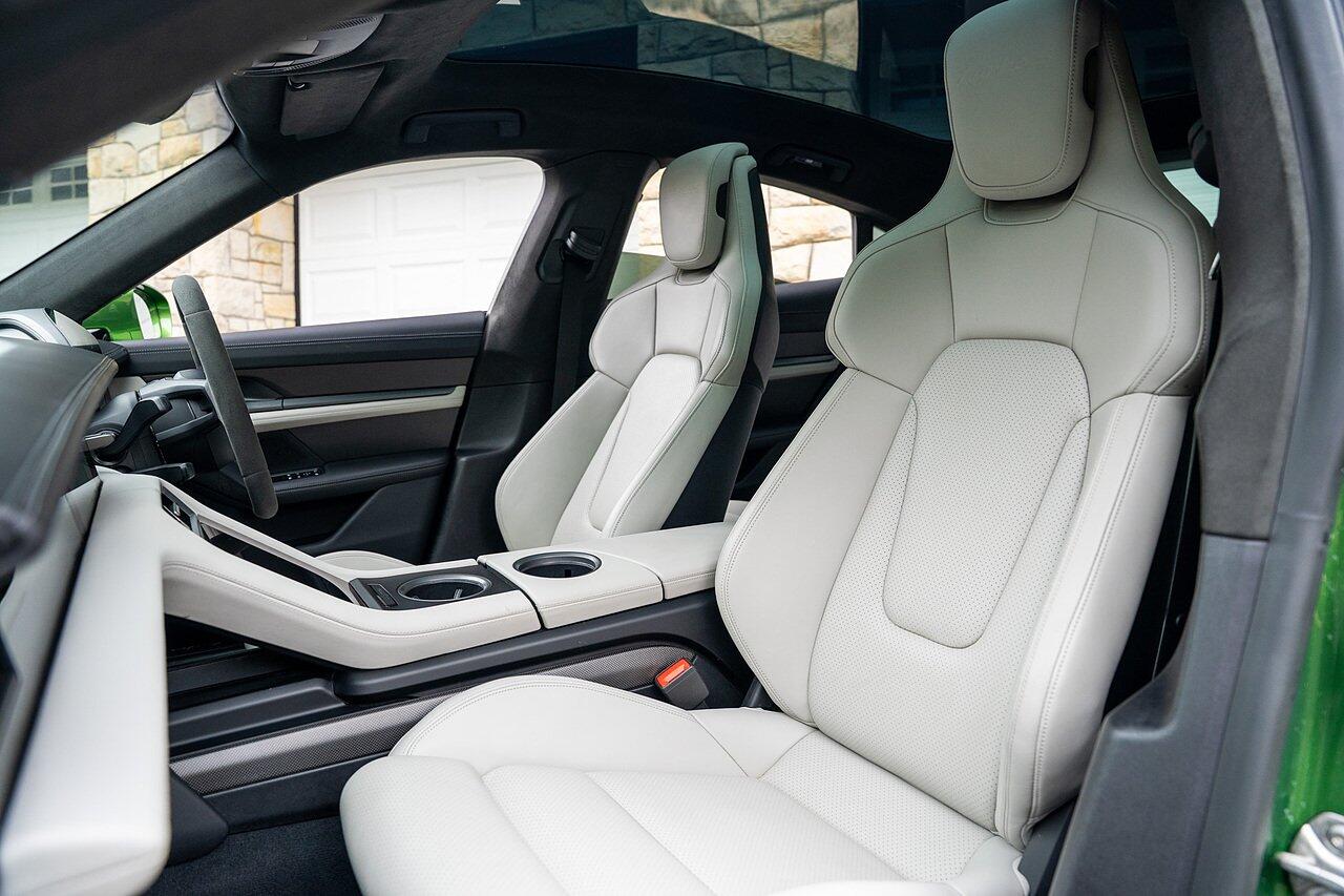 Porsche Taycan view 76