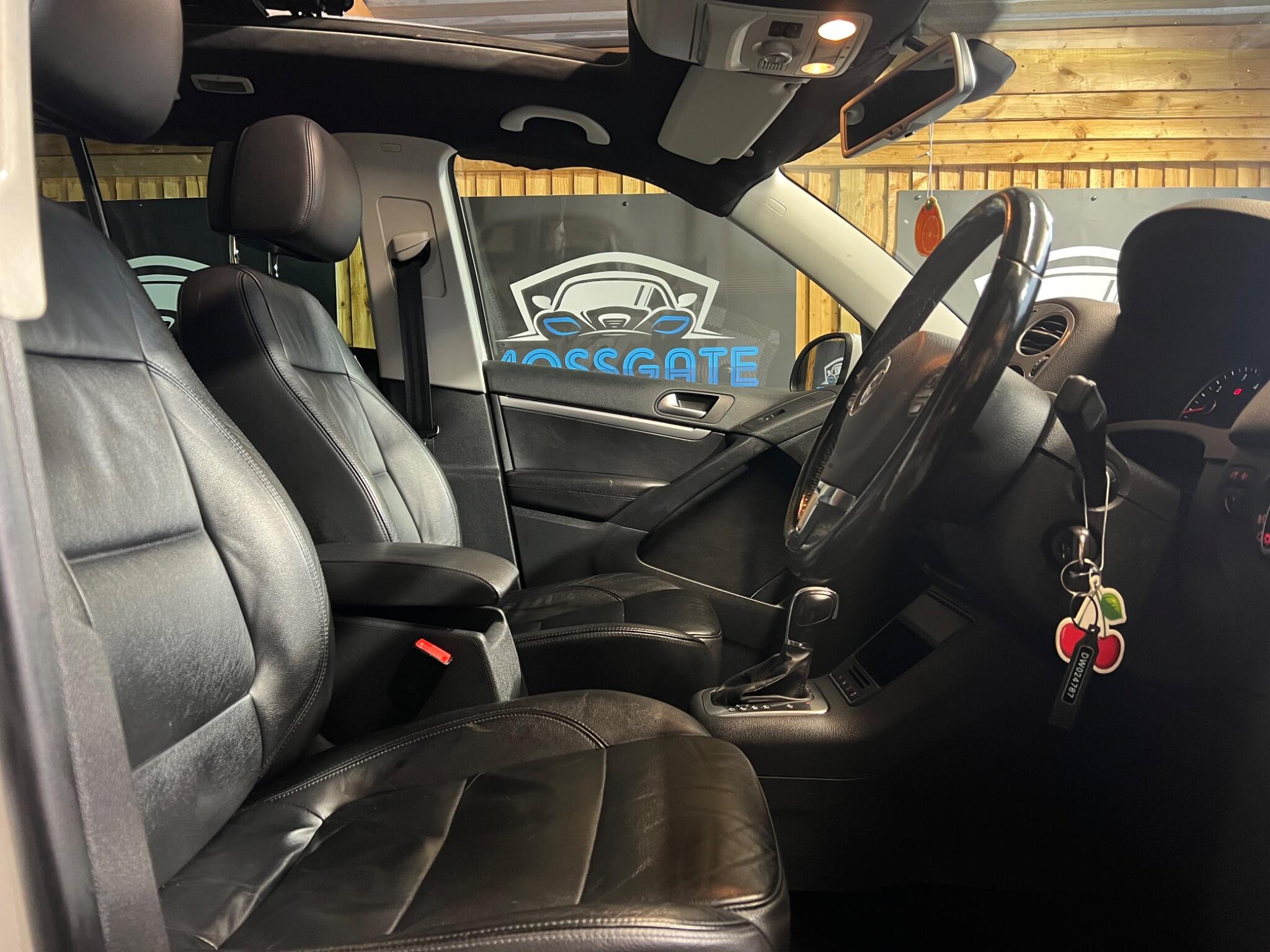 Volkswagen Tiguan view 14