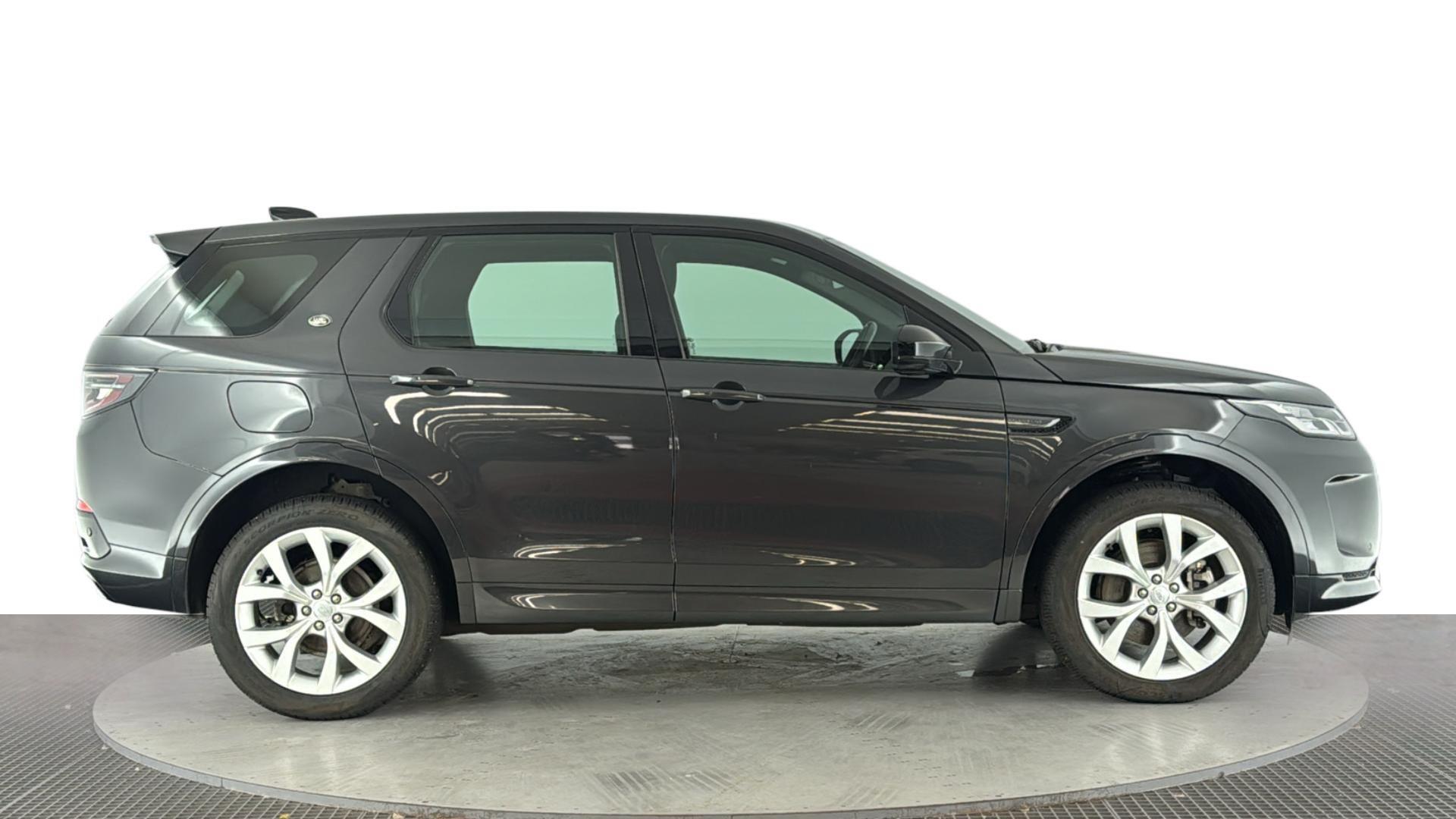 Land Rover Discovery Sport view 3