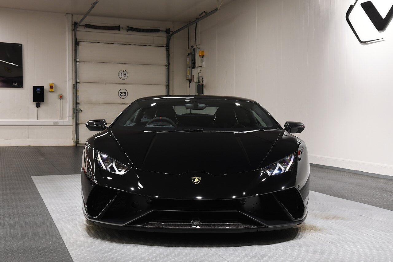 Lamborghini Huracan view 33