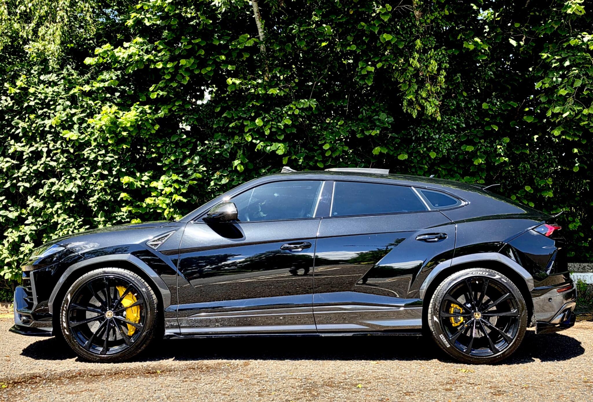 Lamborghini Urus view 25