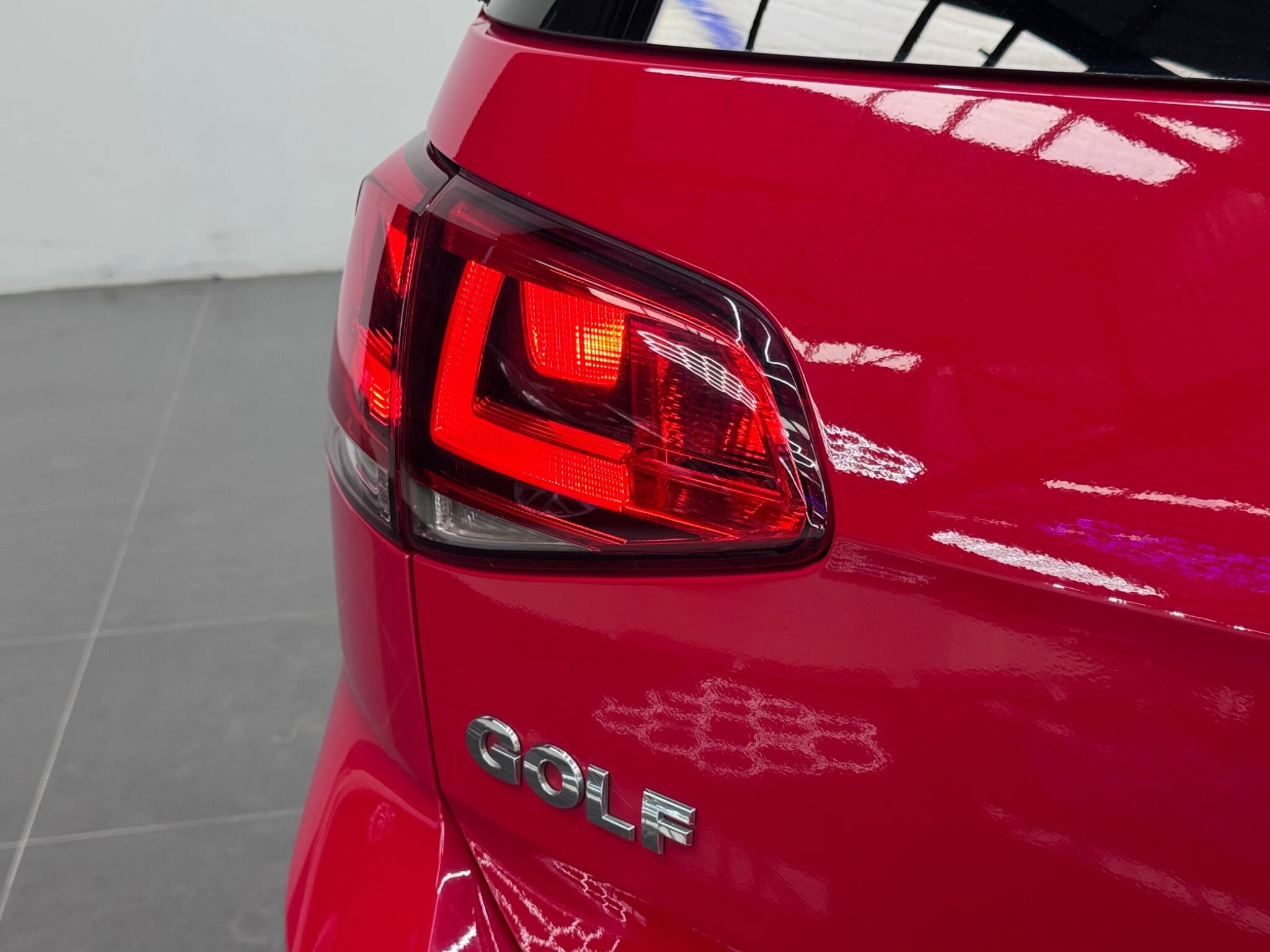 Volkswagen Golf view 16