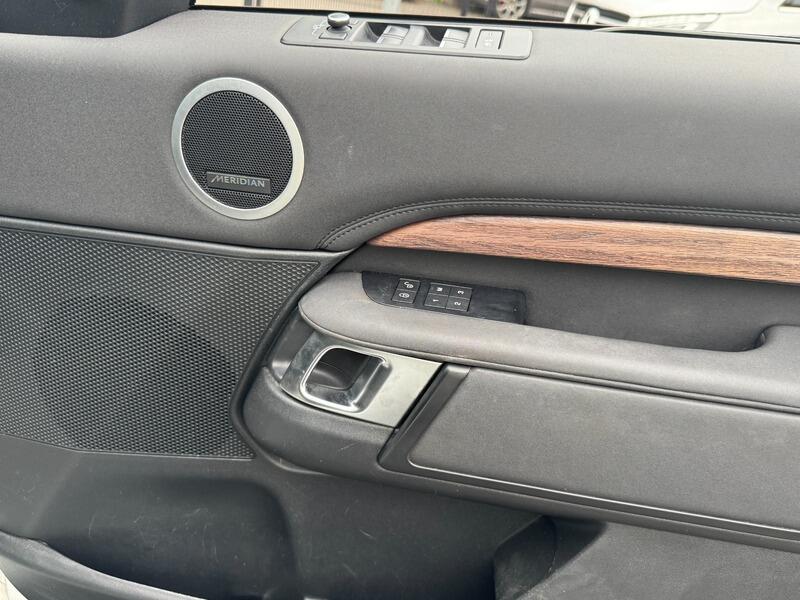 Land Rover Discovery view 51