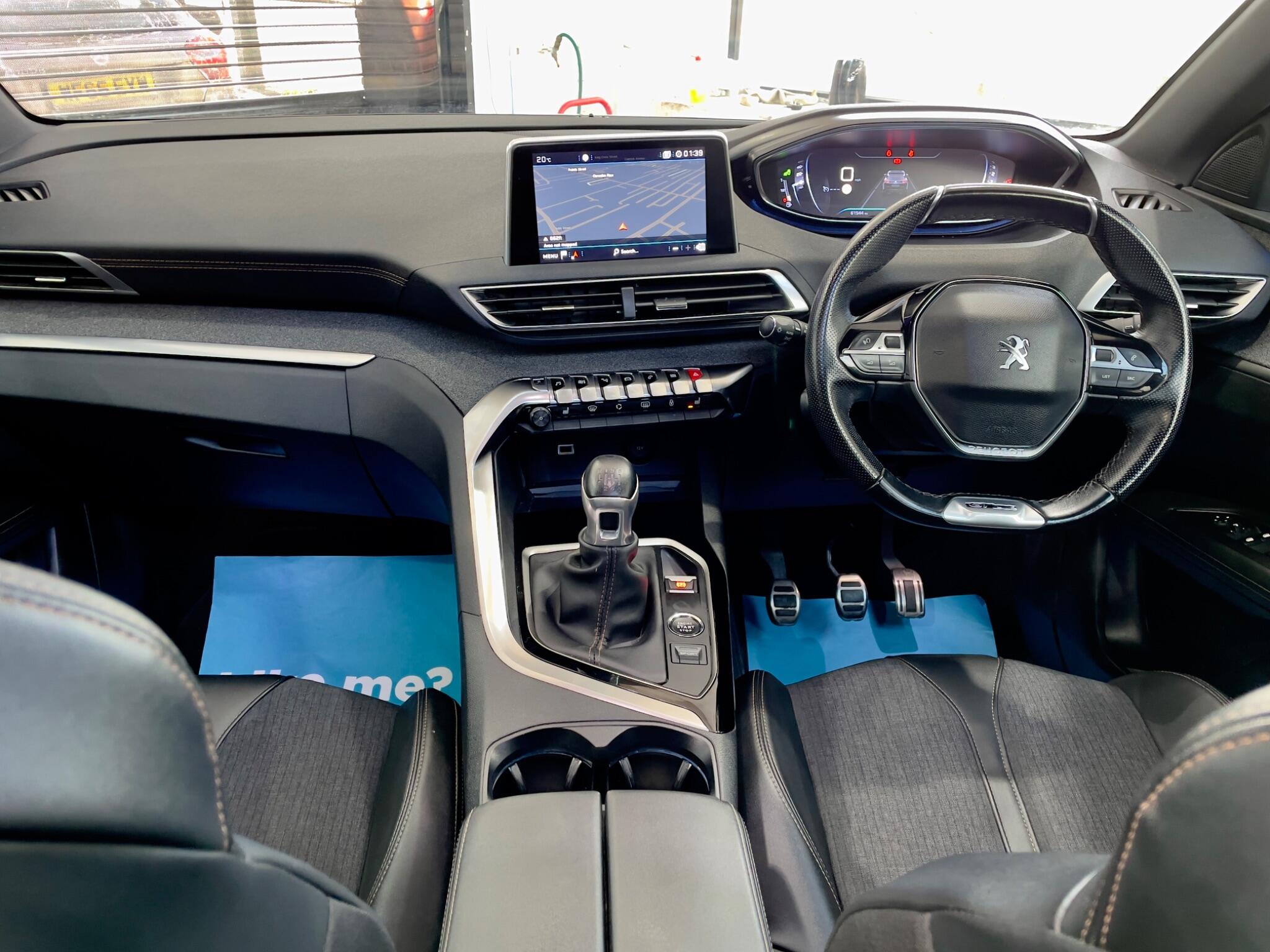 Peugeot 3008 view 9