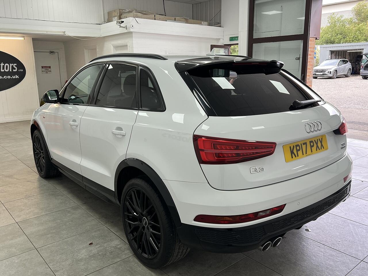 Audi Q3 view 5