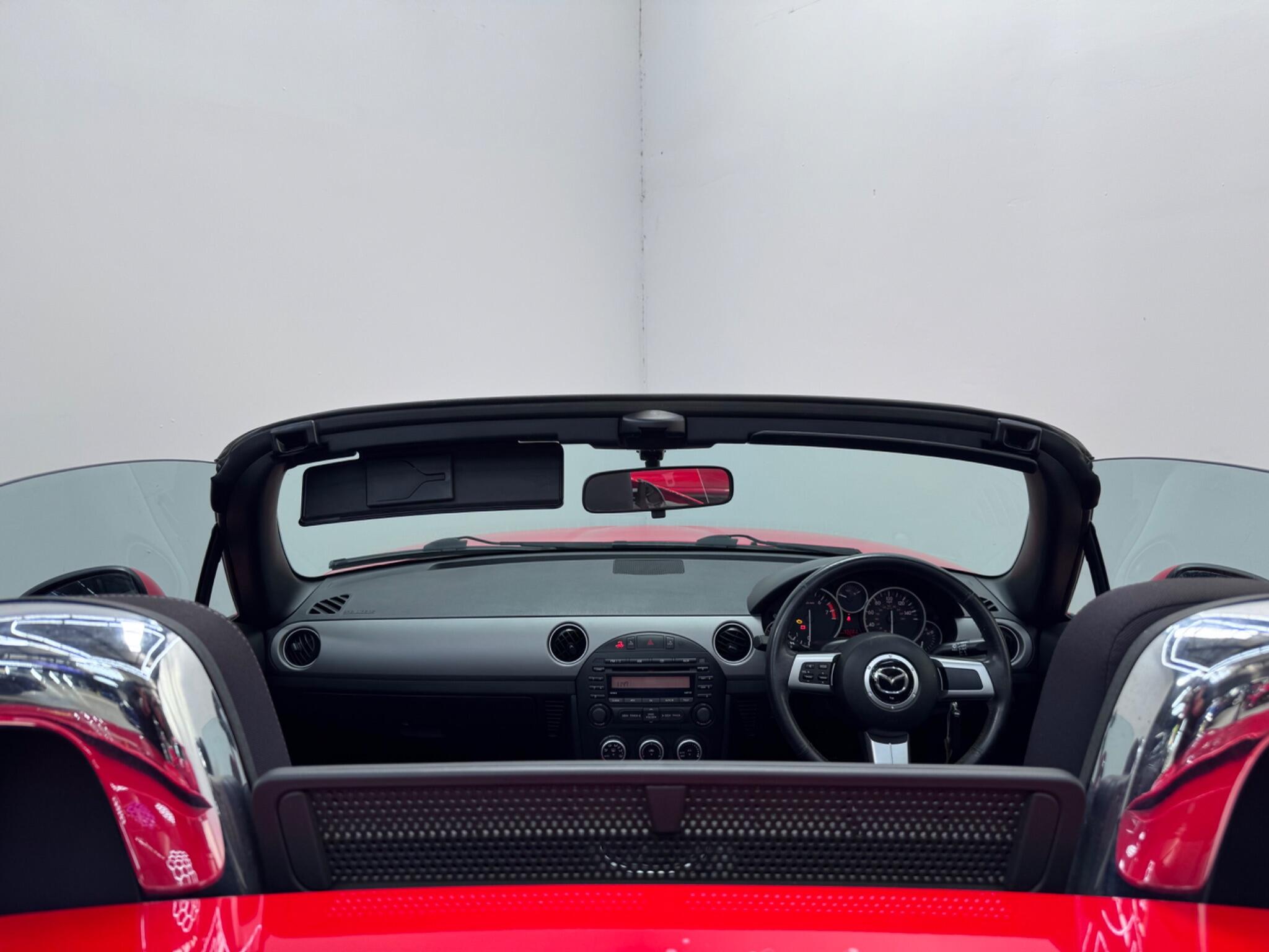 Mazda MX-5 view 17
