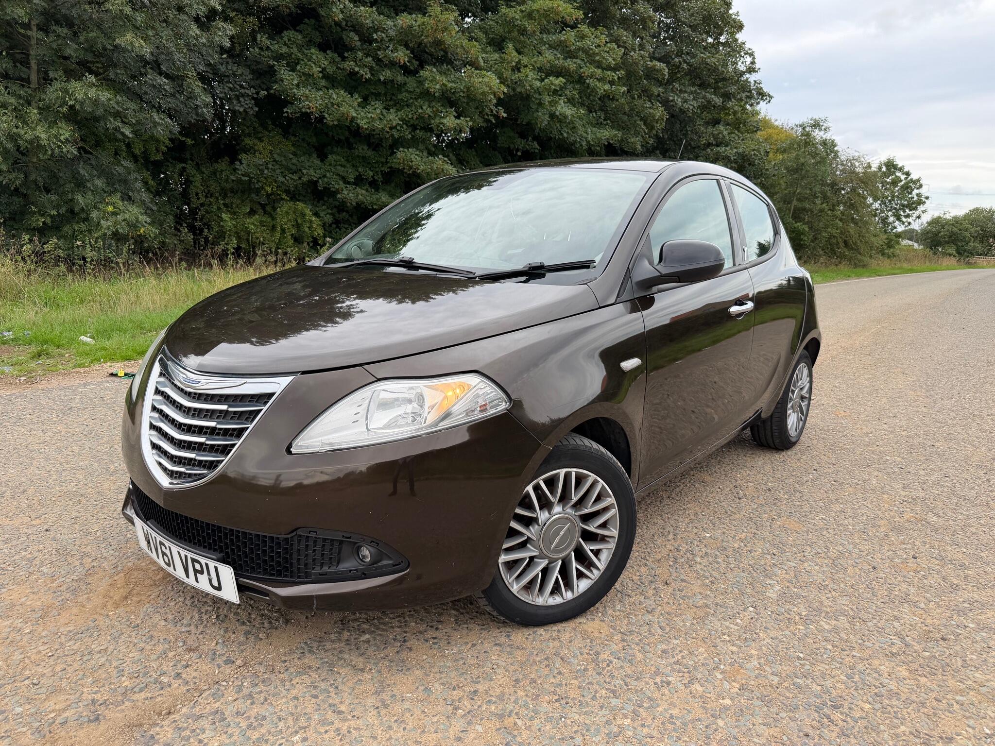 Chrysler Ypsilon view 4