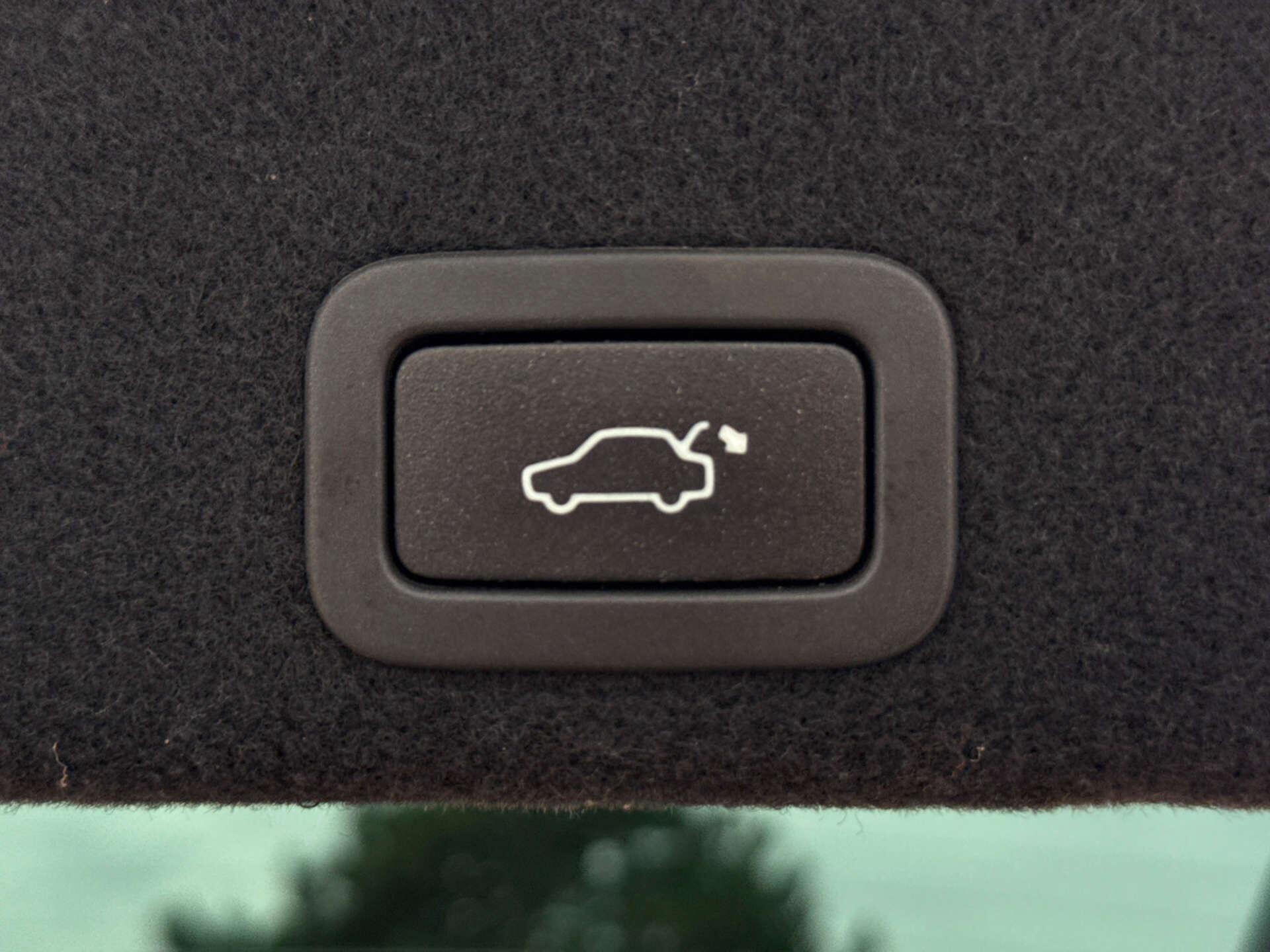 Volvo XC60 view 26