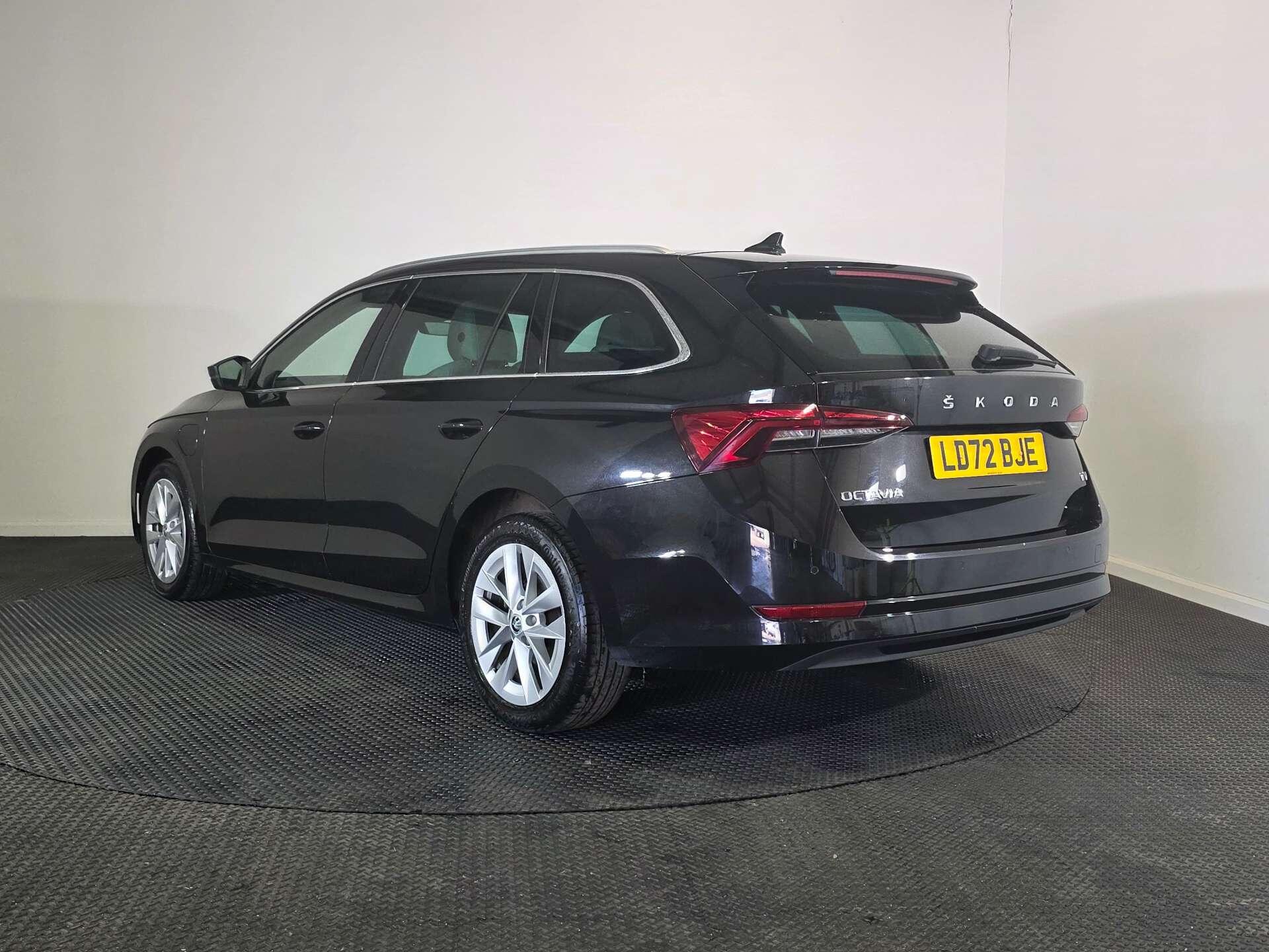 Skoda Octavia view 5