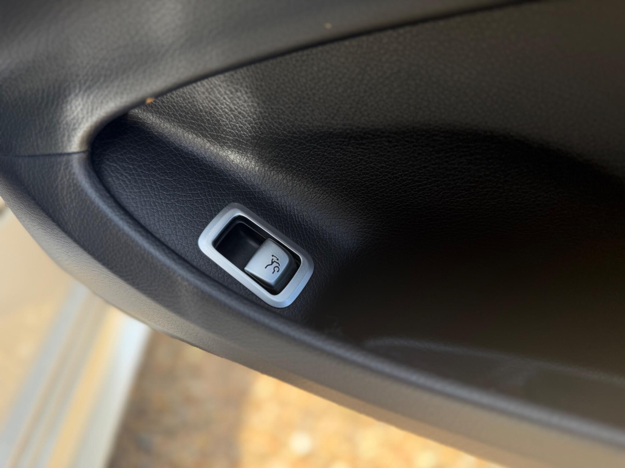 Mercedes-Benz S Class view 18