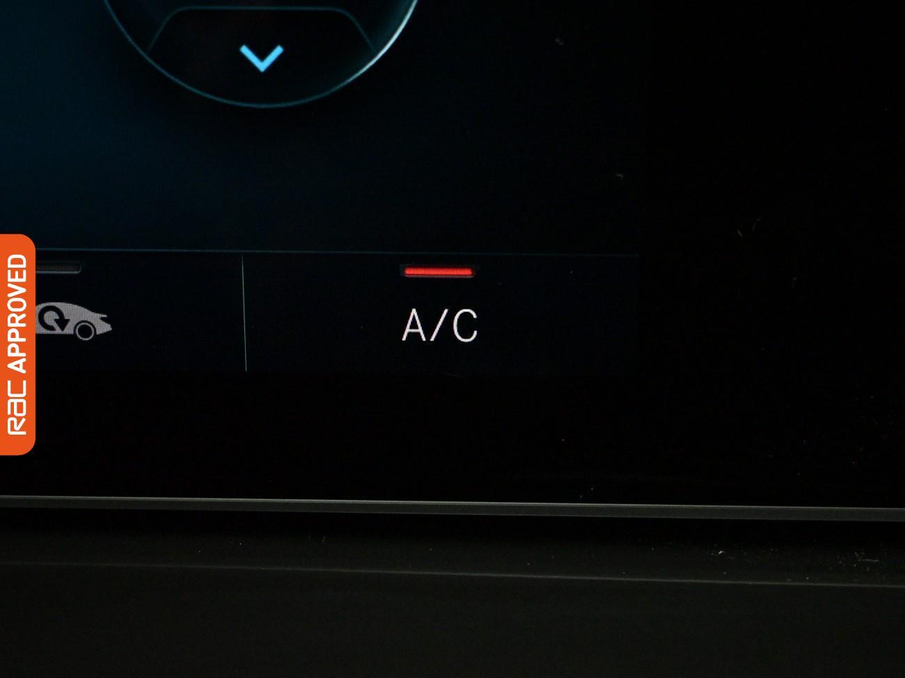 Mercedes-Benz EQC view 19