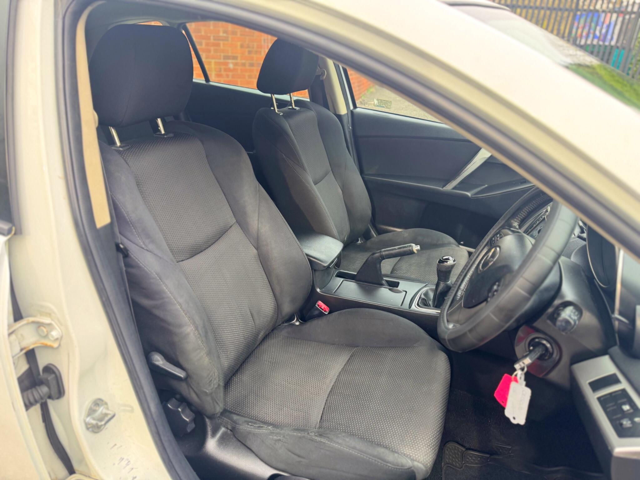 2013 Mazda Mazda3 1.6 Venture Euro 5 5dr image 32