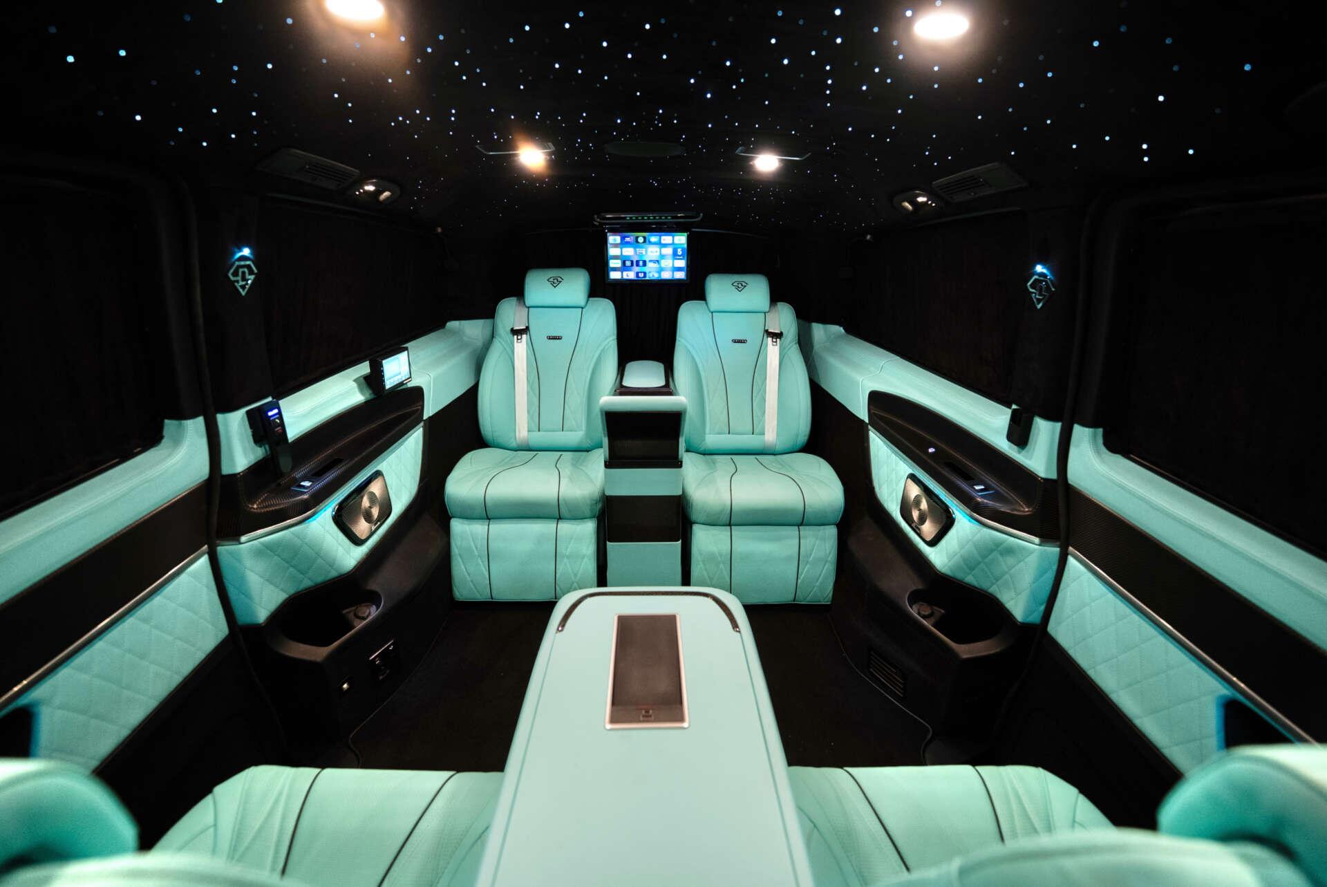 Mercedes-Benz V Class view 32