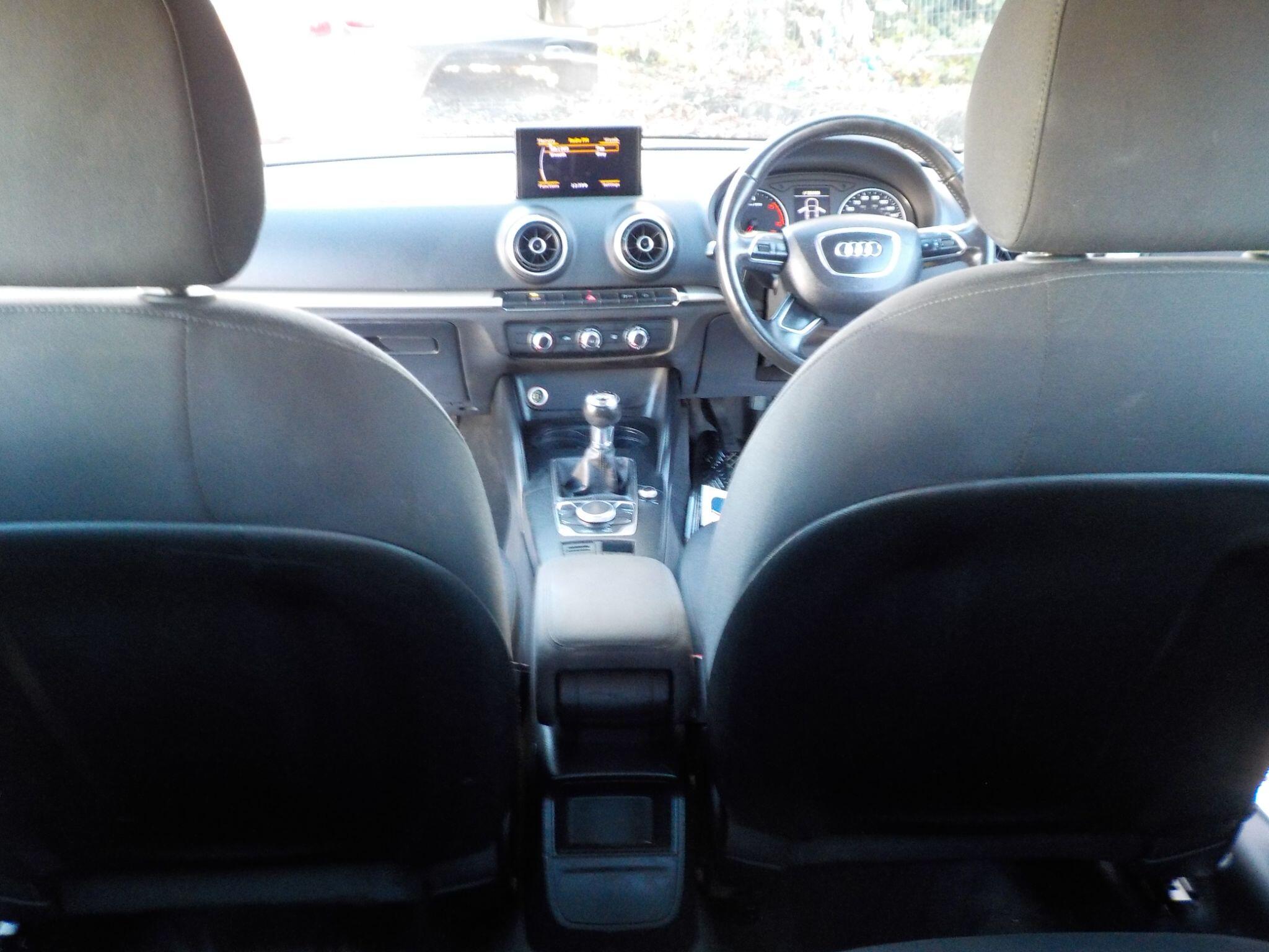 Audi A3 1.6 TDI SE Euro 5 (s/s) 3dr