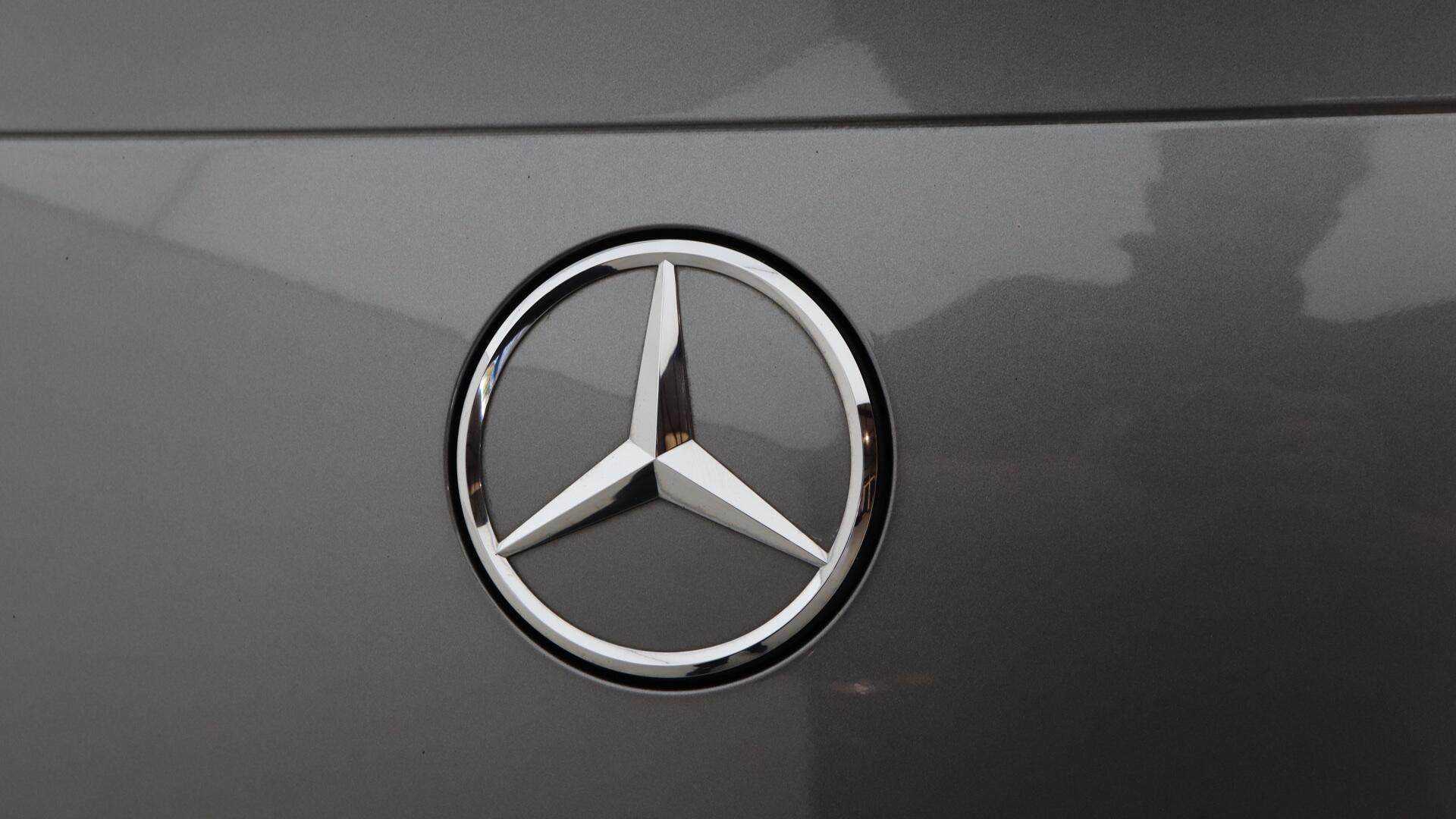 Mercedes-Benz Cla view 24
