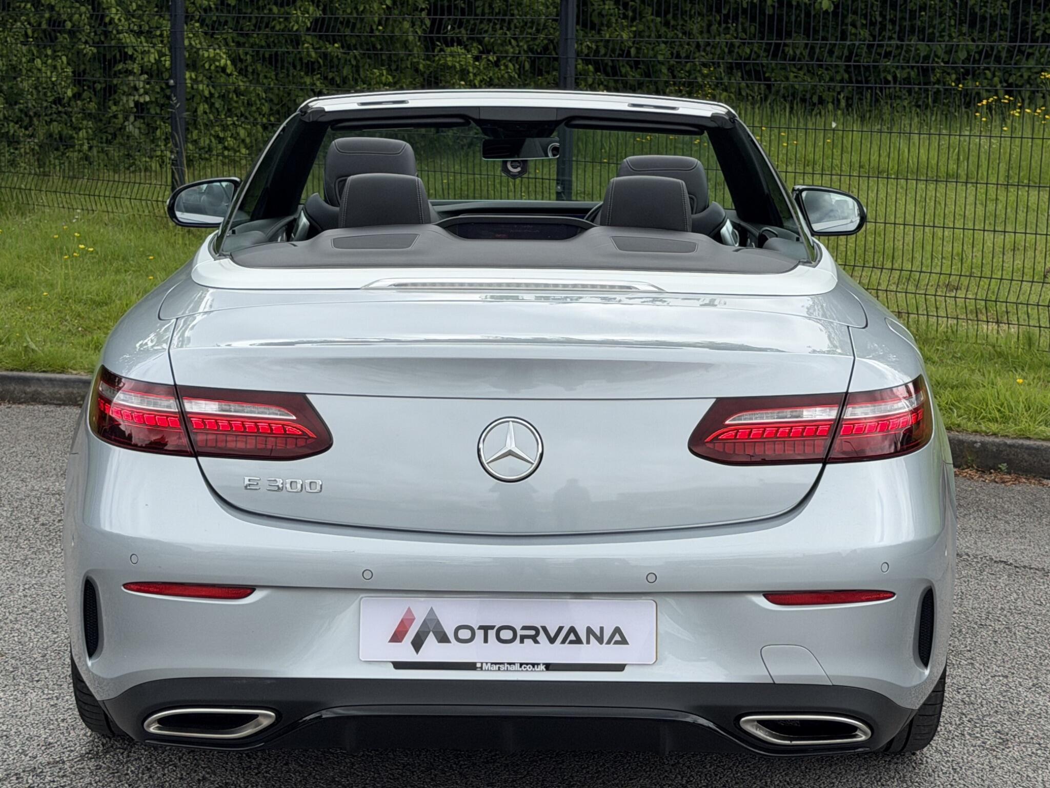 Mercedes-Benz E-Class view 11