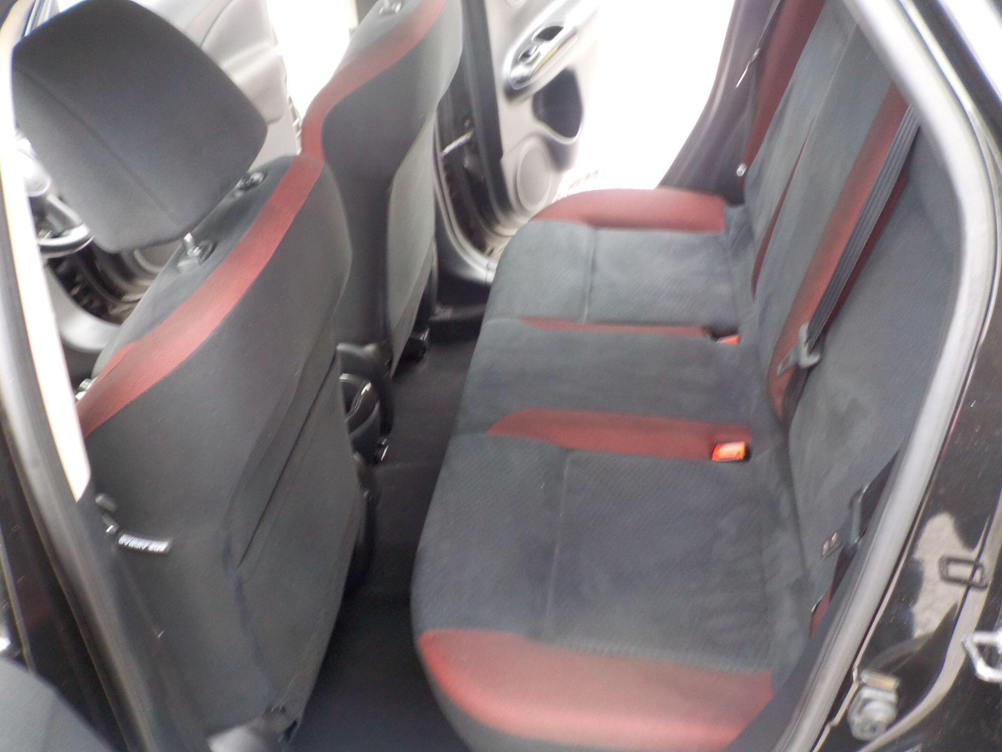 Nissan Juke 1.6 n-tec Euro 5 5dr (17in Alloy)