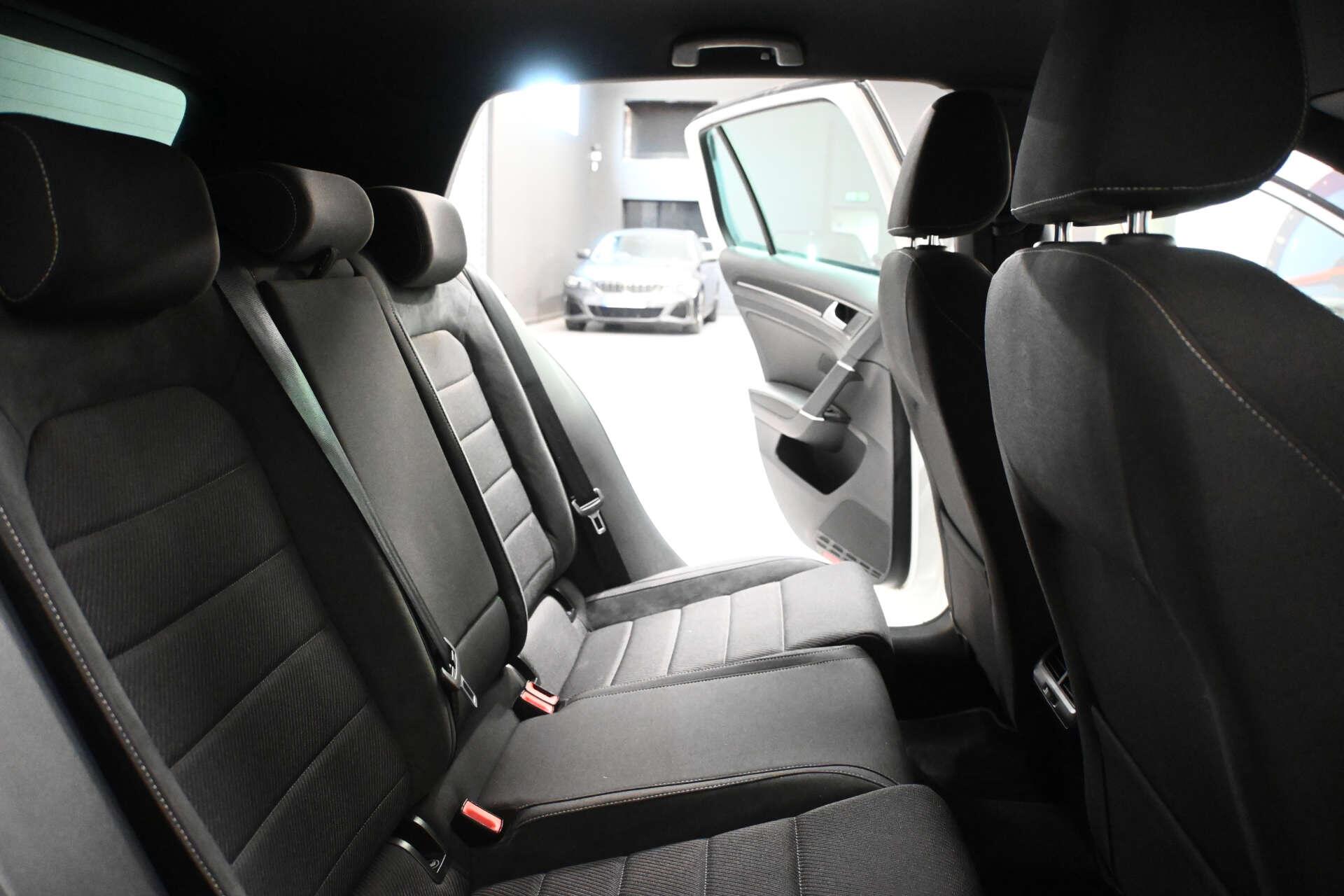 Volkswagen Golf view 44