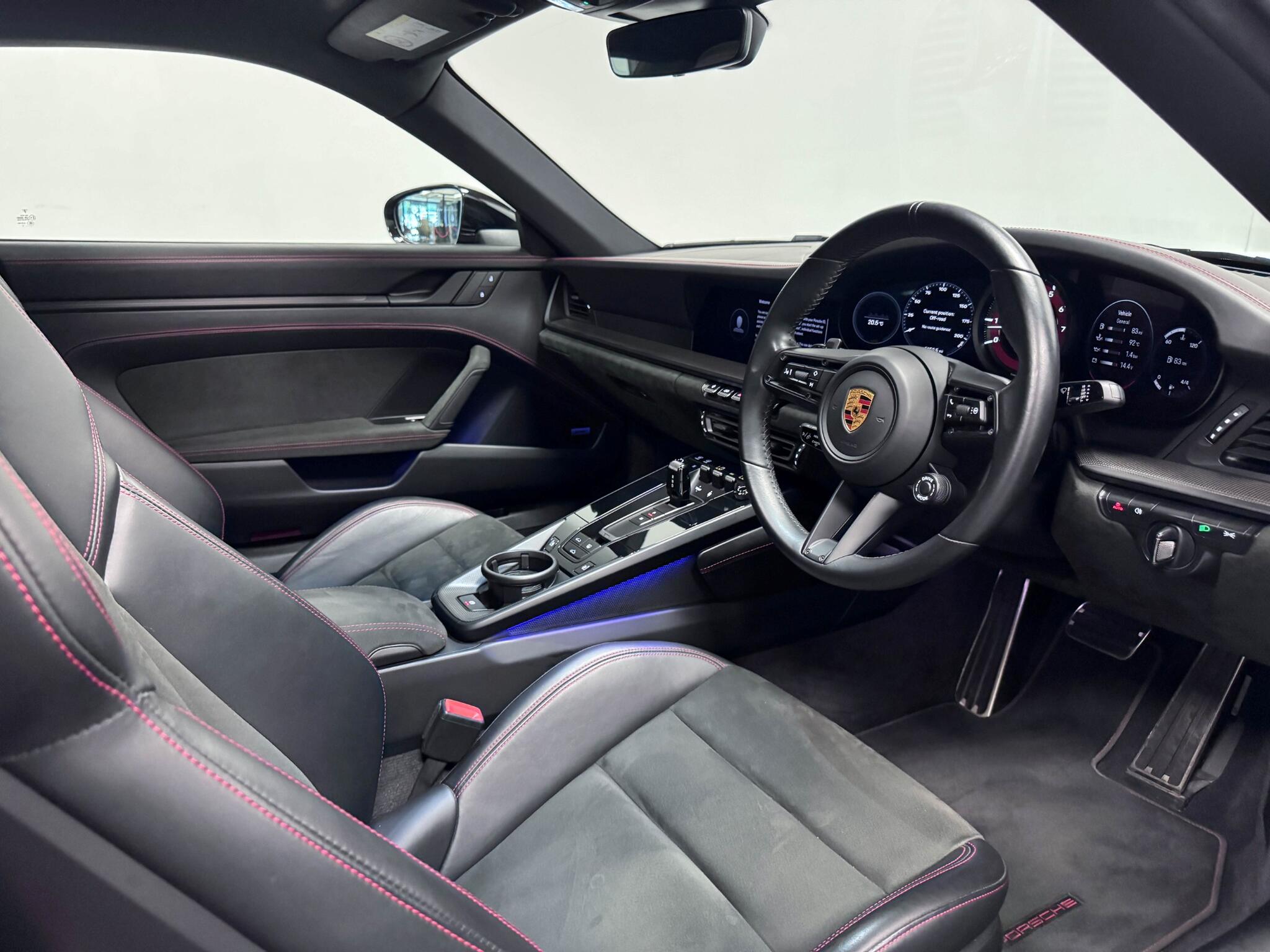 Porsche 911 view 46