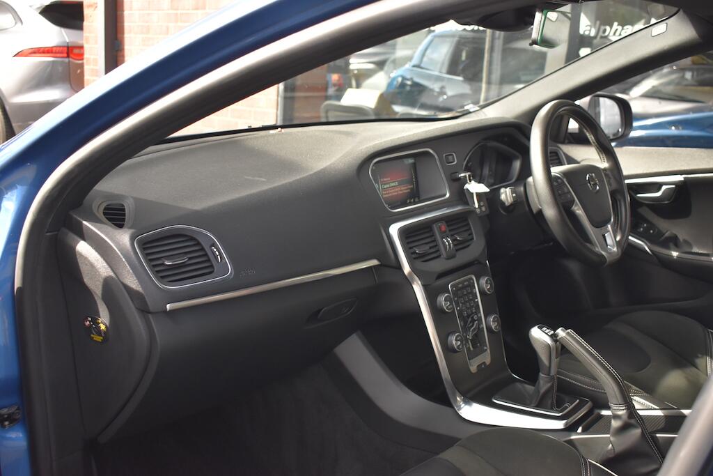 Volvo V40 view 37