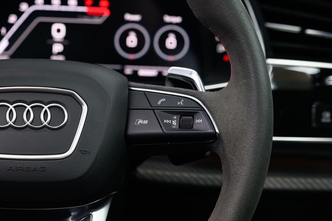 Audi RS Q8 view 40