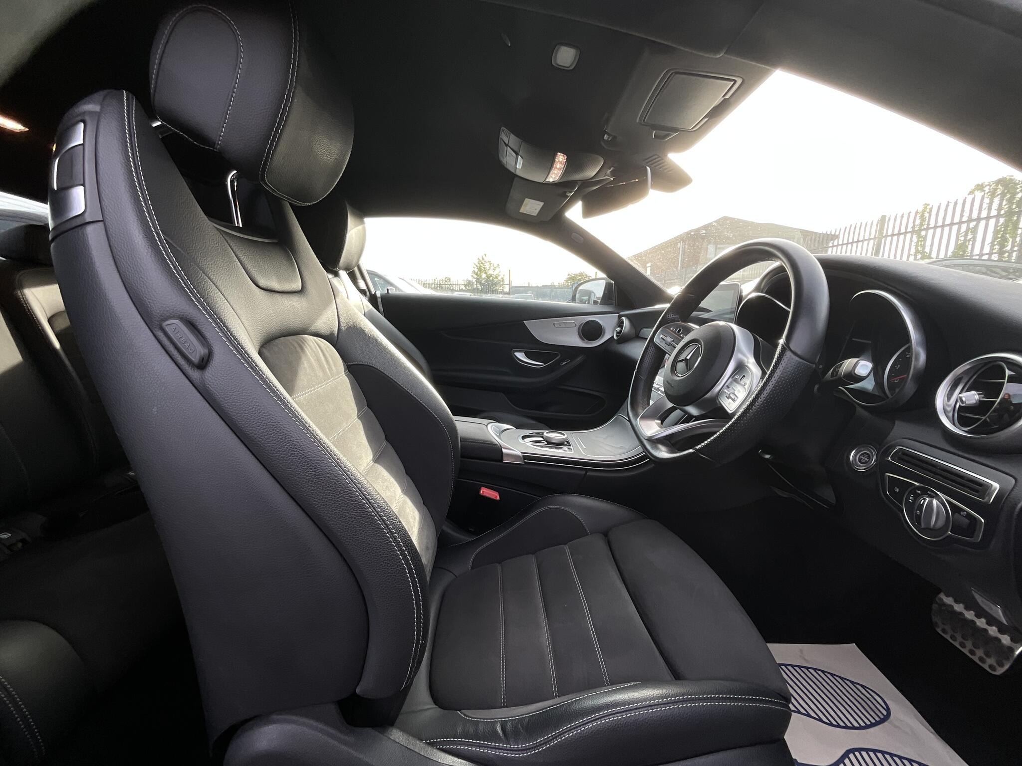 Mercedes-Benz C-Class view 9