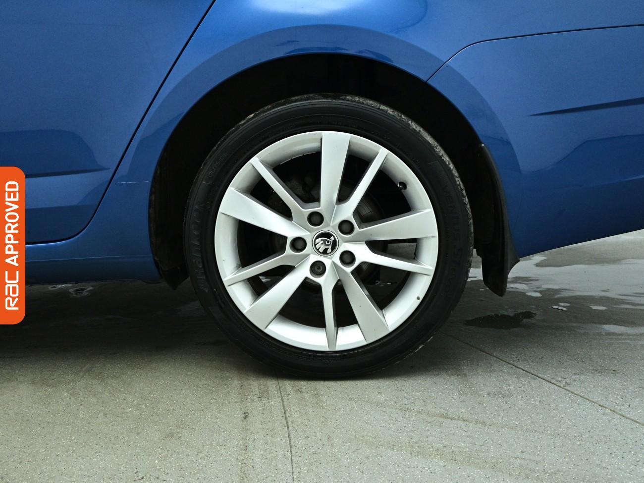 Skoda Octavia view 27