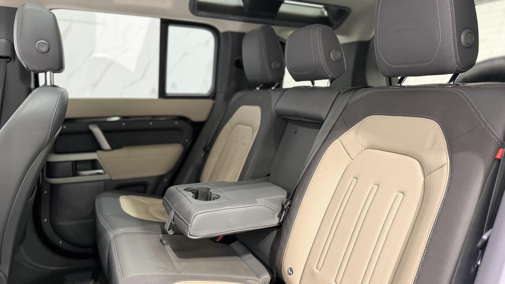 Land Rover Defender view 10