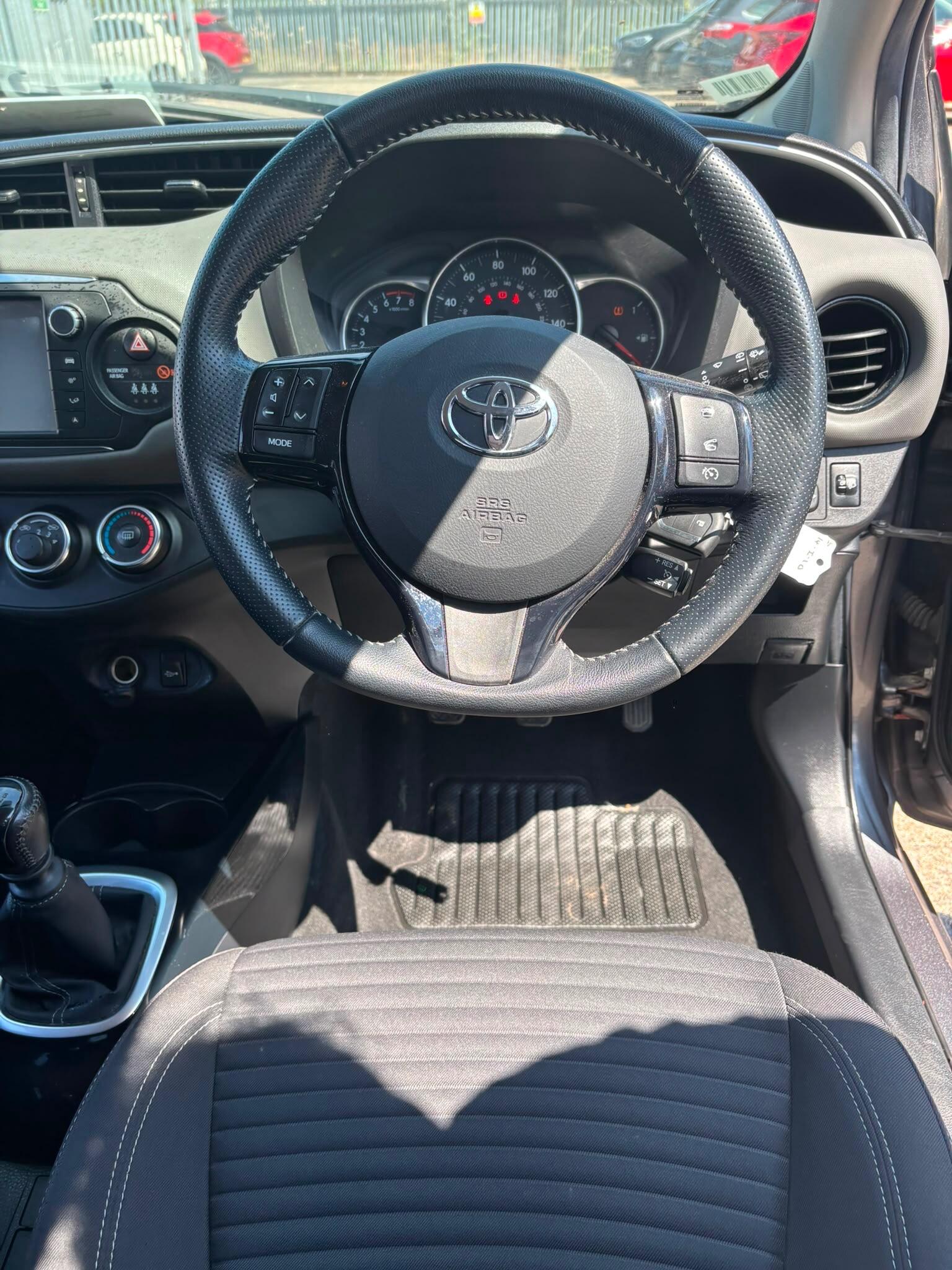 Toyota Yaris view 41