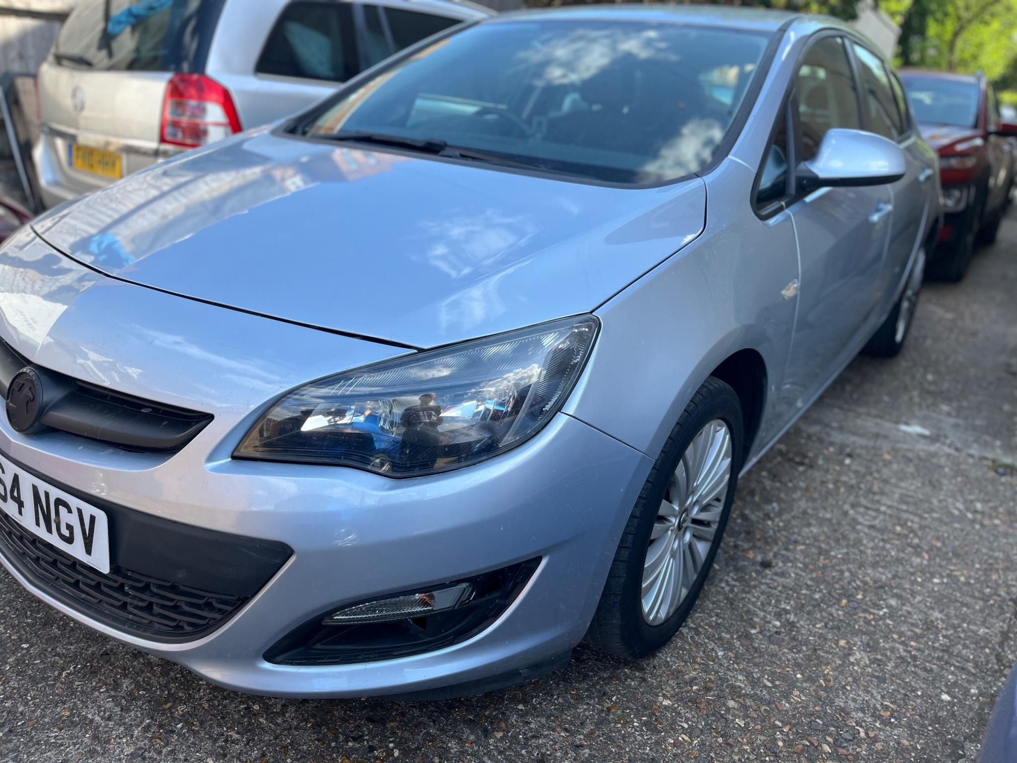 2014 Vauxhall Astra in Silver for sale
