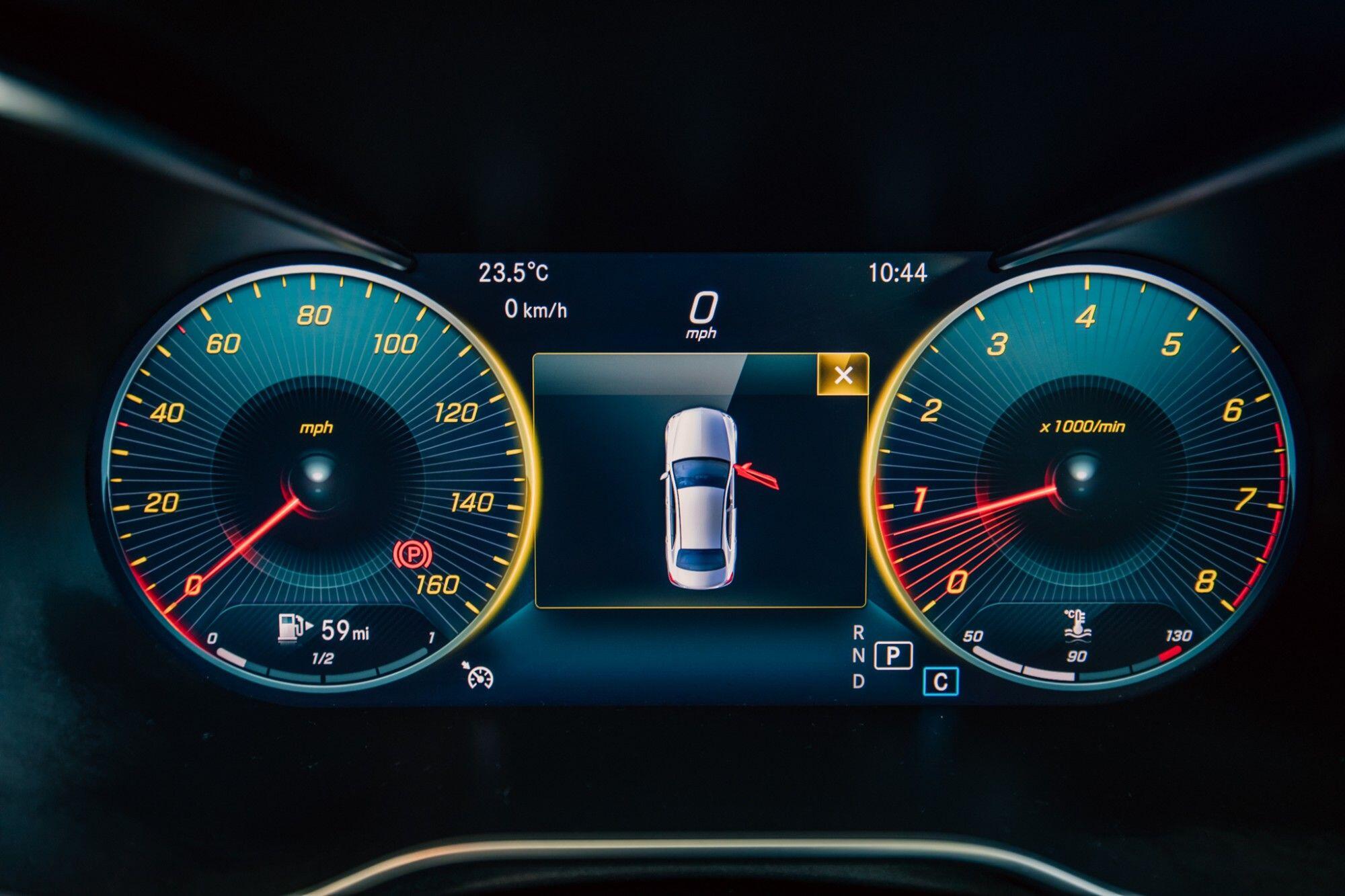 Mercedes-Benz C-Class view 16