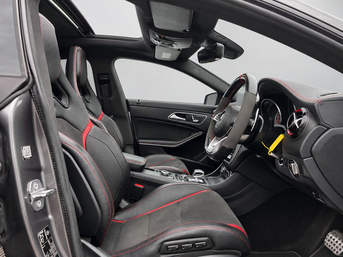 Mercedes-Benz Cla view 28
